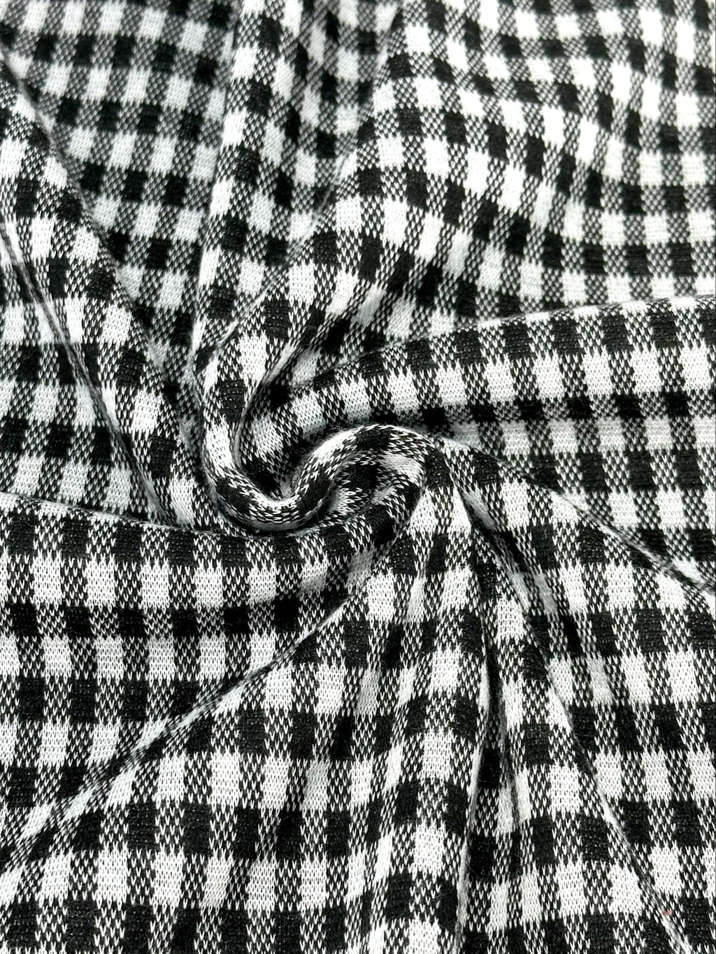 (KNIT) BLACK AND OFF WHITE MINI GINGHAM (5)