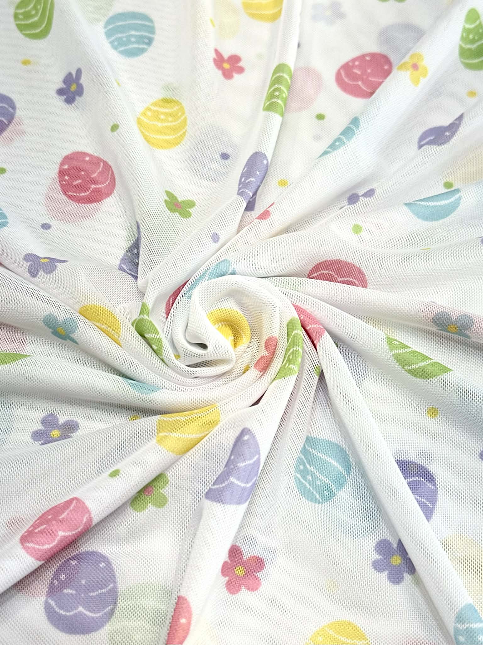 (MESH) PASTEL COLOR EGGS AND TINY FLOWERS ON OFF WHITE