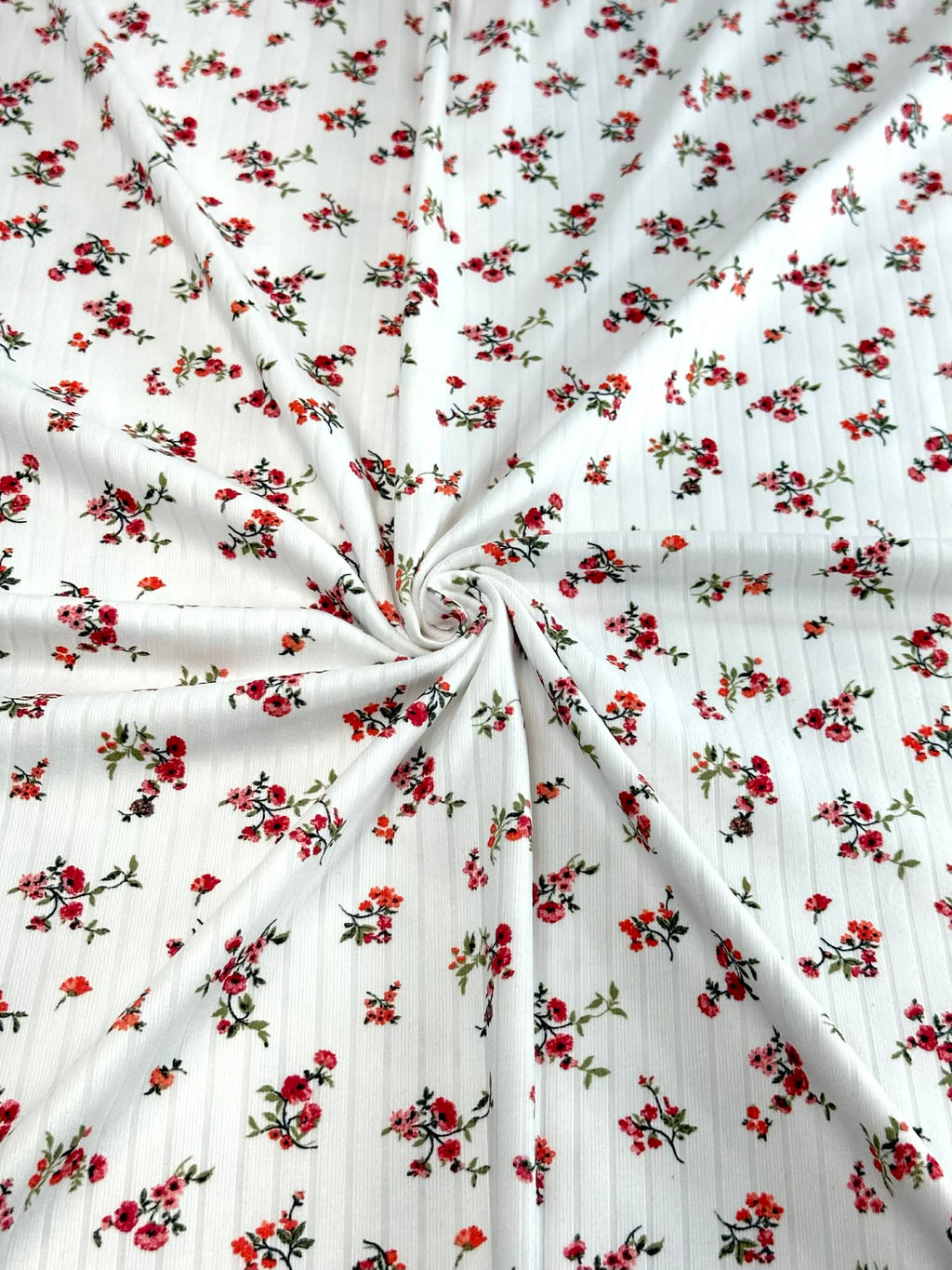 (8X2 RIB) RED FLOWERS ON OFF WHITE