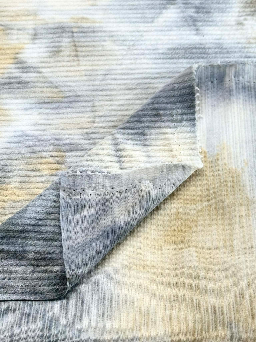 (TEXTURE HORIZONTAL RIB) VINTAGE YELLOW, GRAY AND OFF WHITE TIE DYE