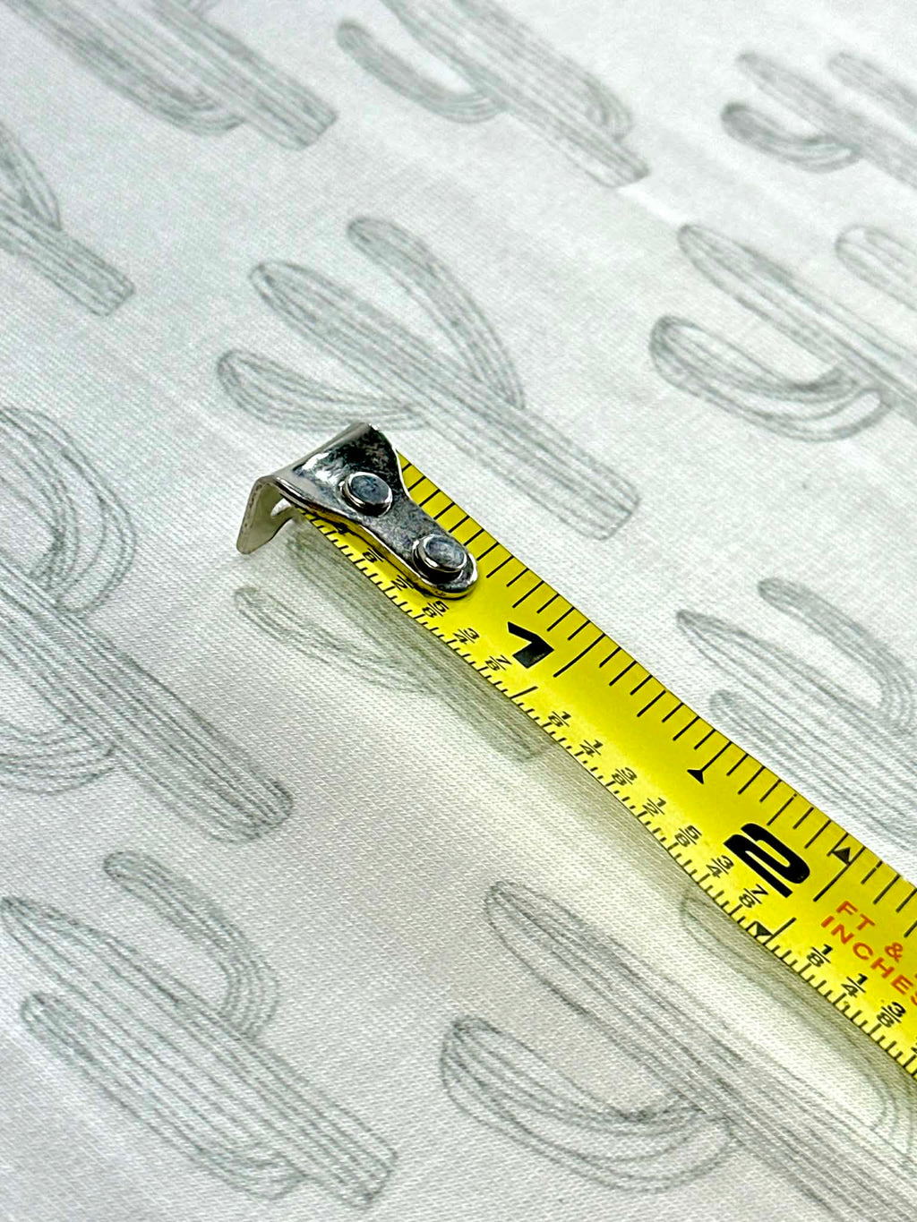 (RAYON MODAL) VINTAGE CACTUS ON OFF WHITE