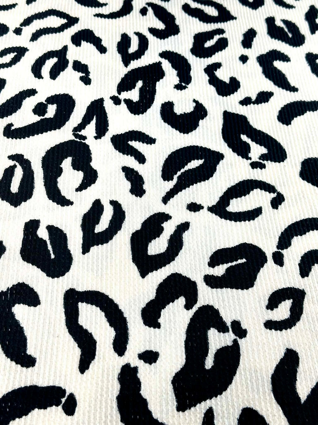 (URBAN RIB) BLACK CHEETAH ON TAN