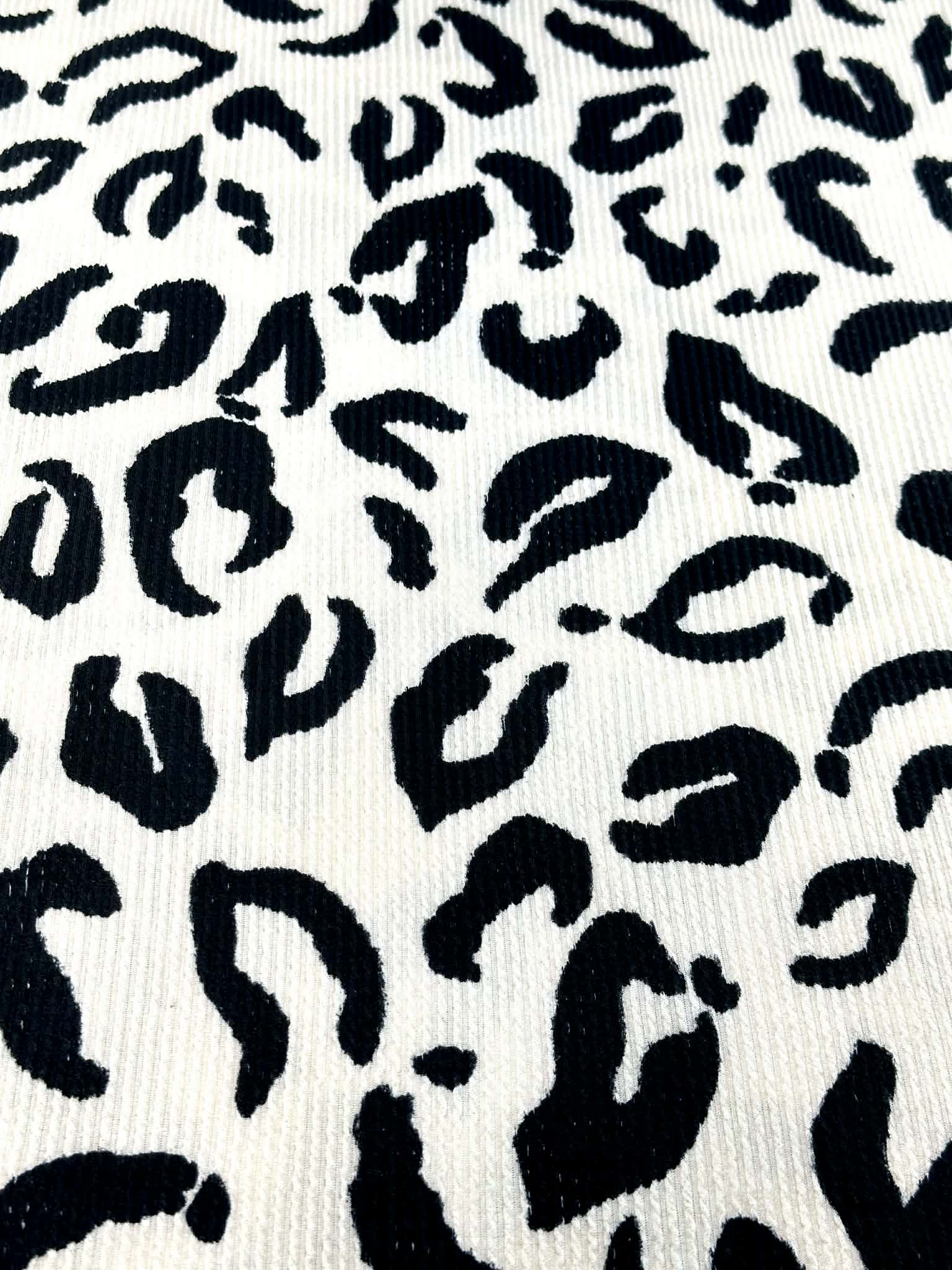 (URBAN RIB) BLACK CHEETAH ON TAN