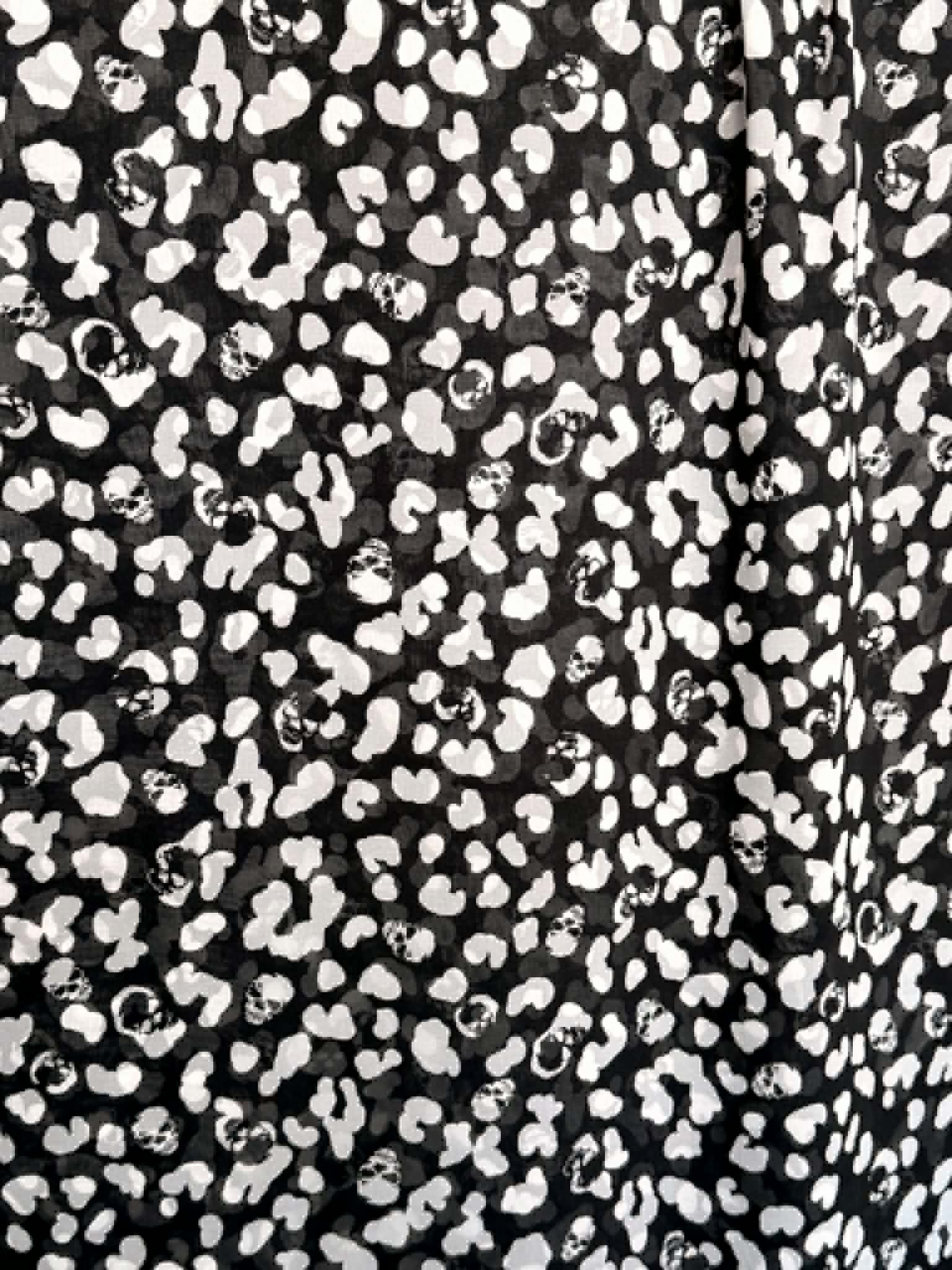 (WOVEN) SKULL AND LEOPARD PATTERN ON BLACK