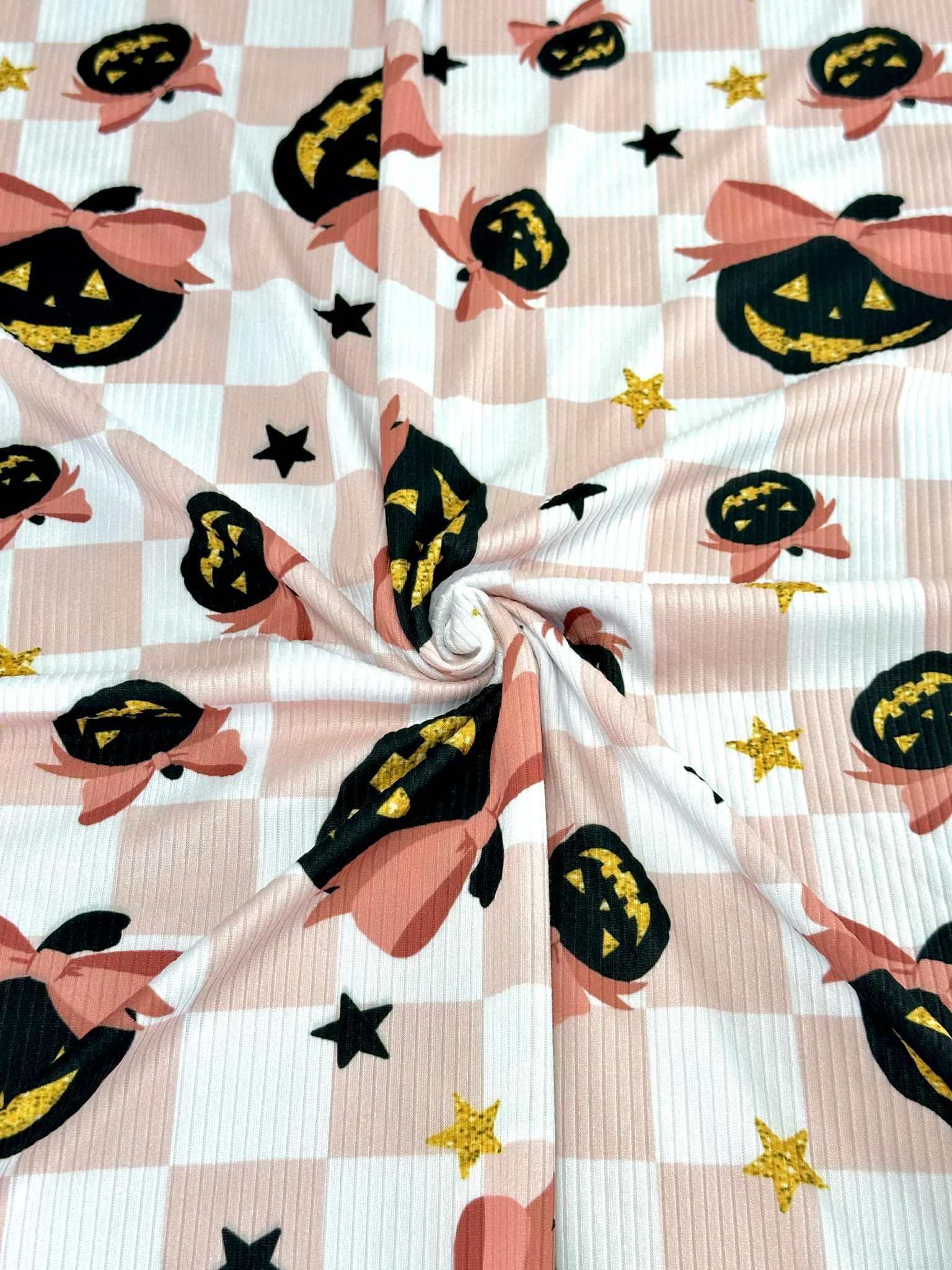 (YUMMY RIB) BLACK PUMPKINS WITH BOWS AND STARS ON LIGHT PINK CHECKERED (3)