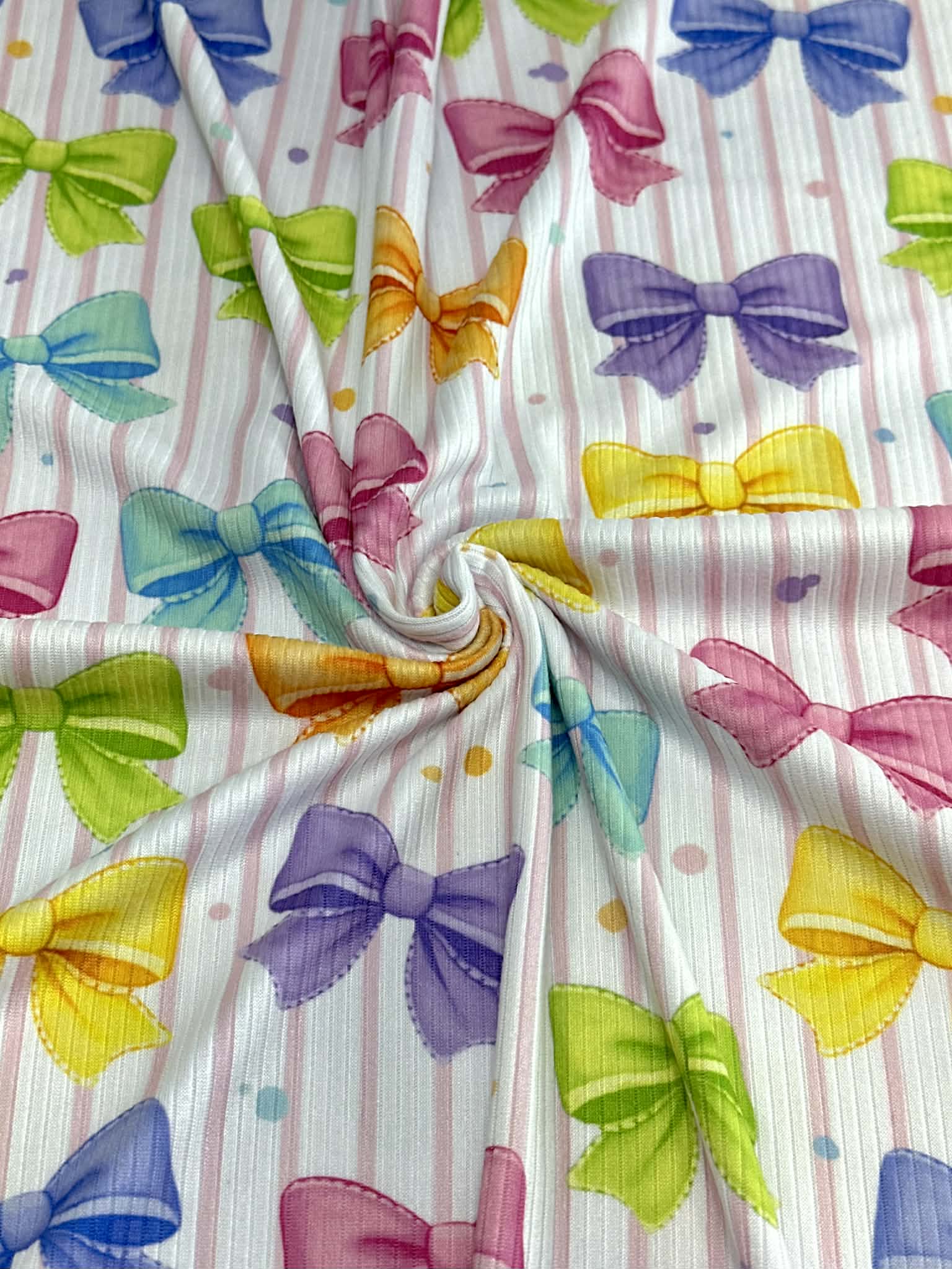 (4X2 YUMMY RIB) COLORFUL BOWS AND PINK STRIPES ON OFF WHITE