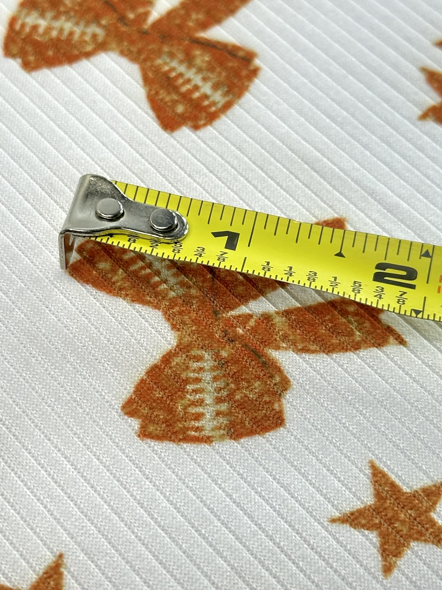(4X2 YUMMY RIB) FOOTBALL BOWS AND STARS ON OFF WHITE(2)