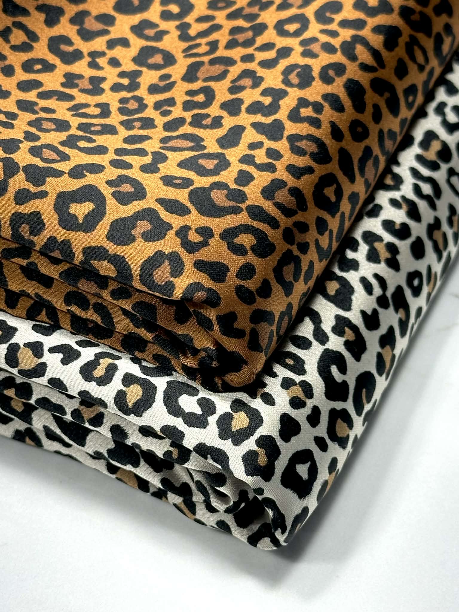 (SATIN) TINY CARAMEL CHEETAH ON TAUPE