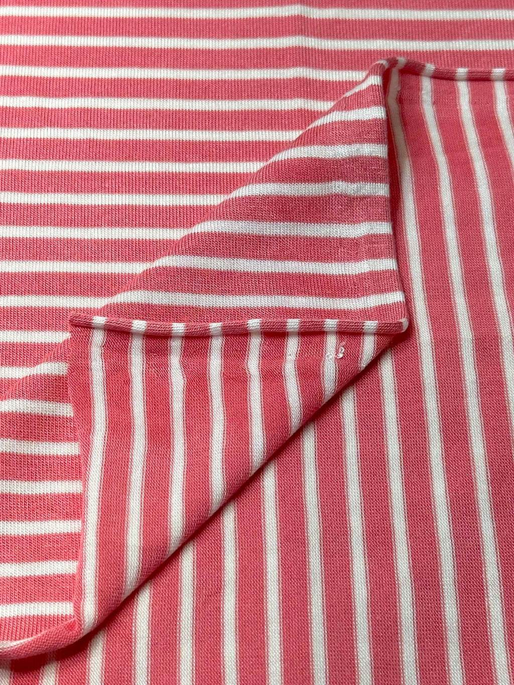 (JERSEY) OFF WHITE STRIPES ON CORAL