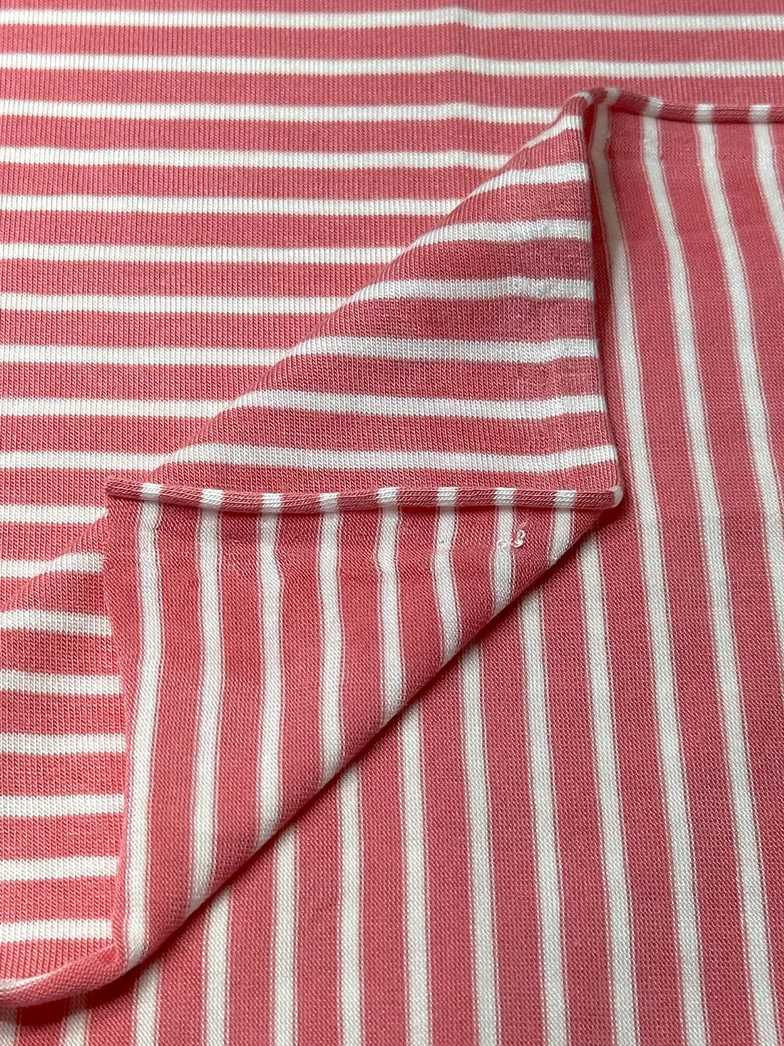 (JERSEY) OFF WHITE STRIPES ON CORAL
