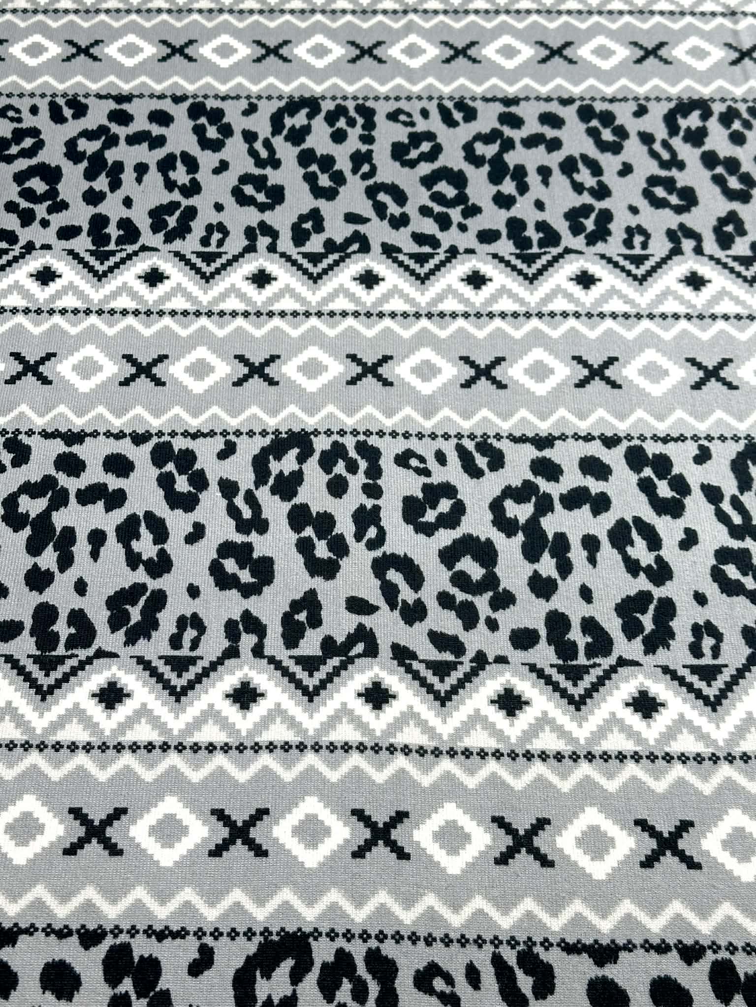 (SWEATER KNIT/ OAKLEY) LEOPARD AND AZTEC PATTERN ON GRAY (1)