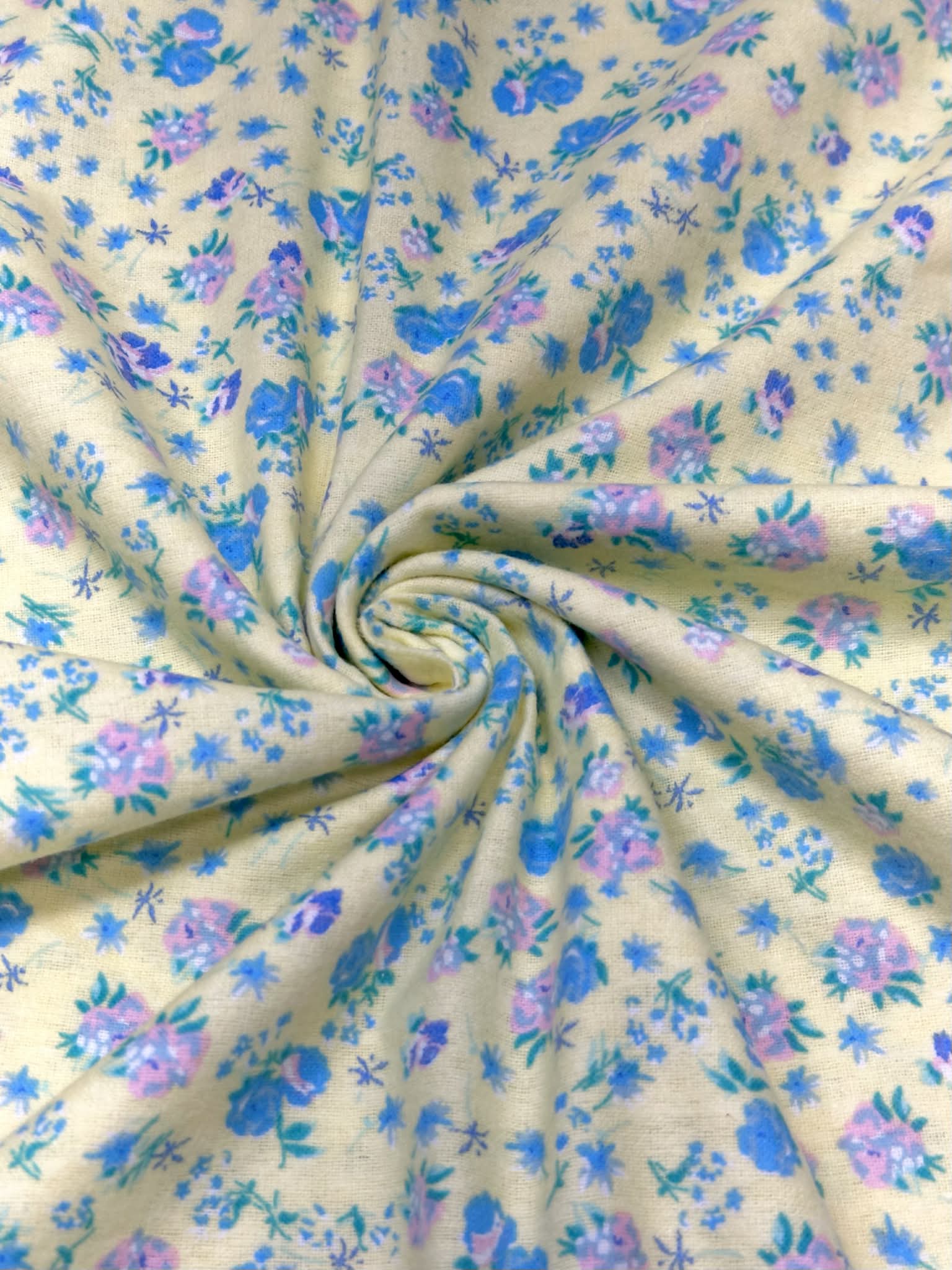 (FLANNEL COTTON) FLORAL PATTERN ON SOFT YELLOW