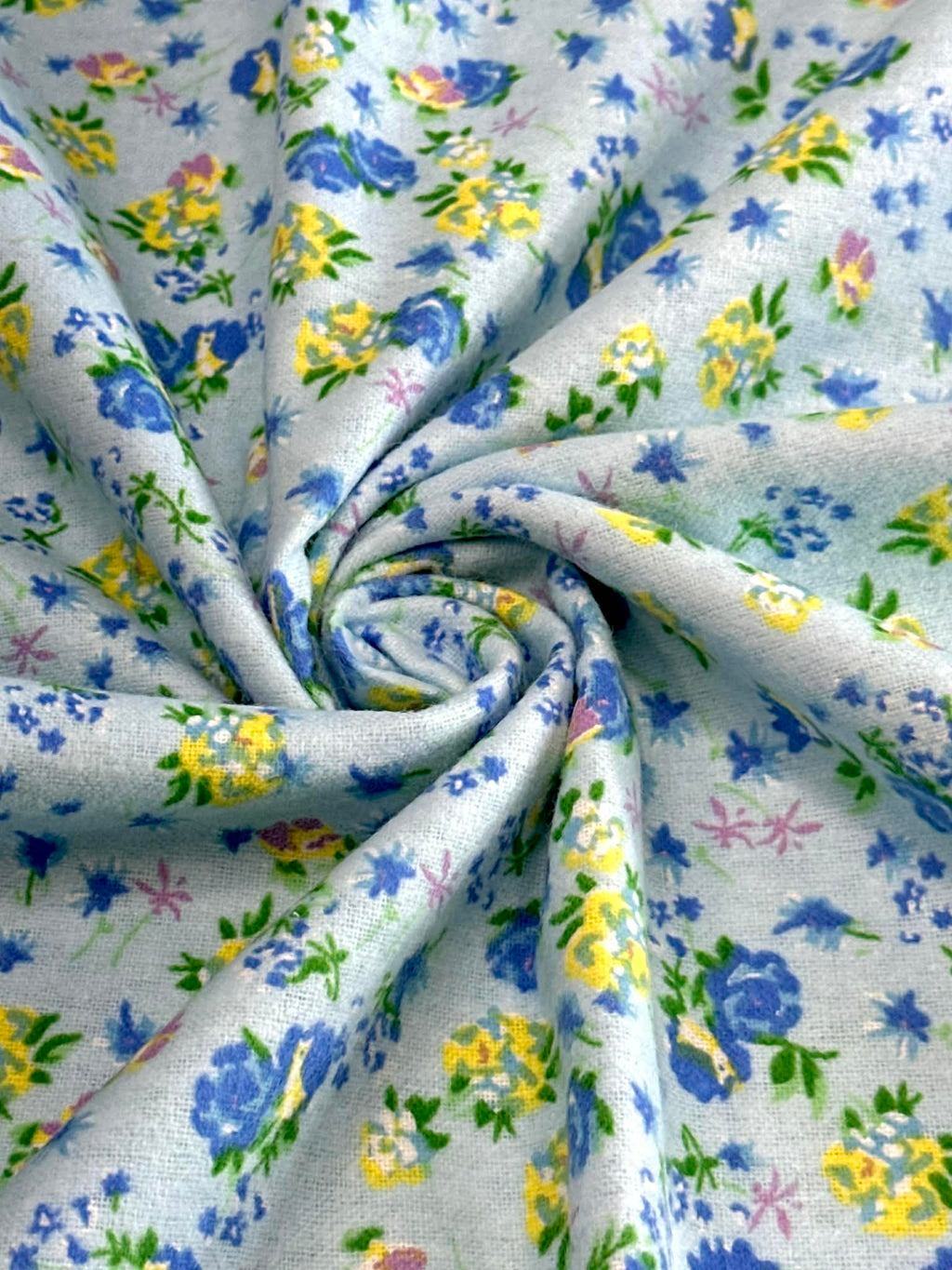 (FLANNEL COTTON) FLORAL PATTERN ON LIGHT BLUE