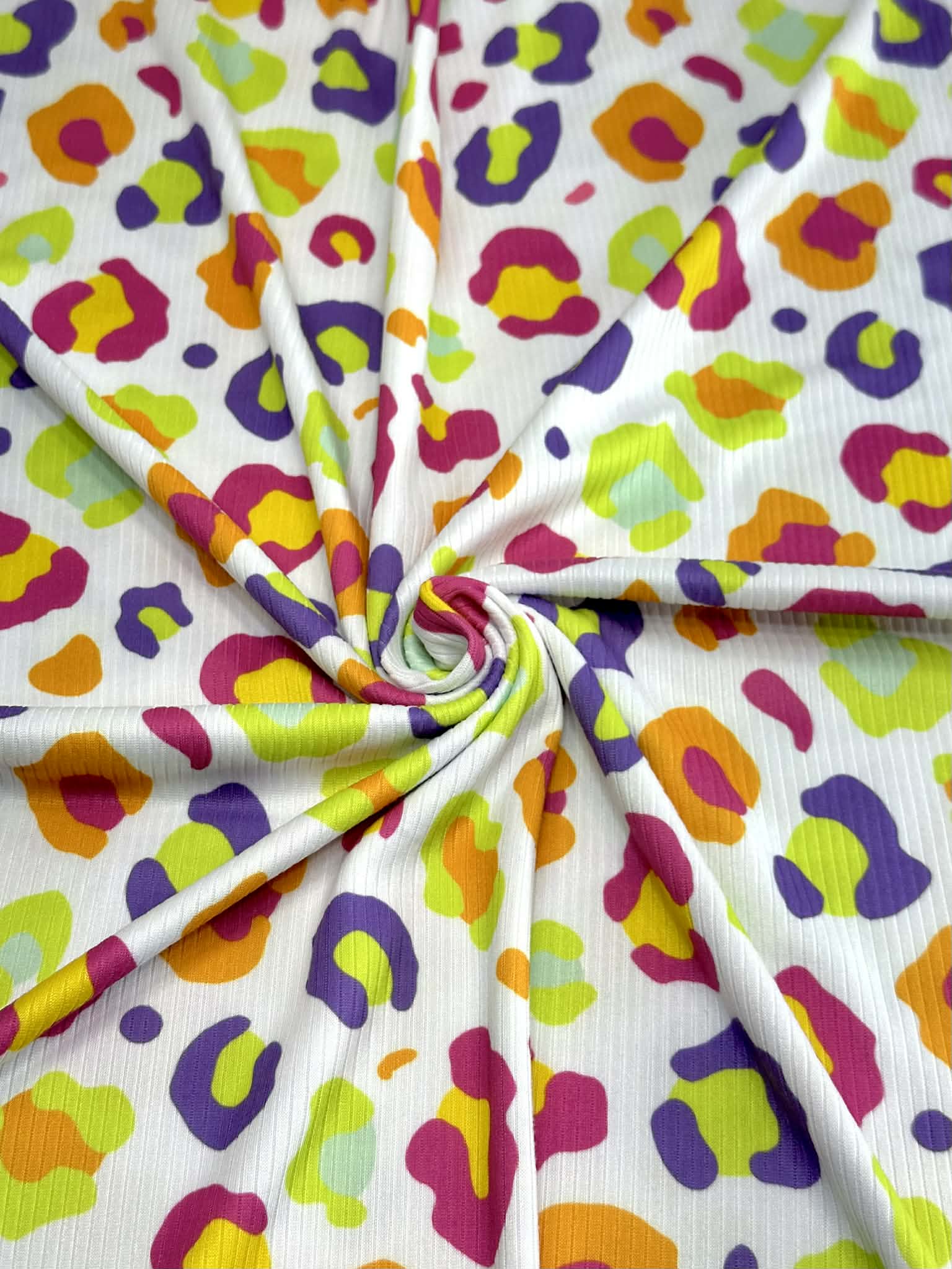 (4X2 YUMMY RIB) MULTI COLORFUL CHEETAH PRINT ON OFF WHITE