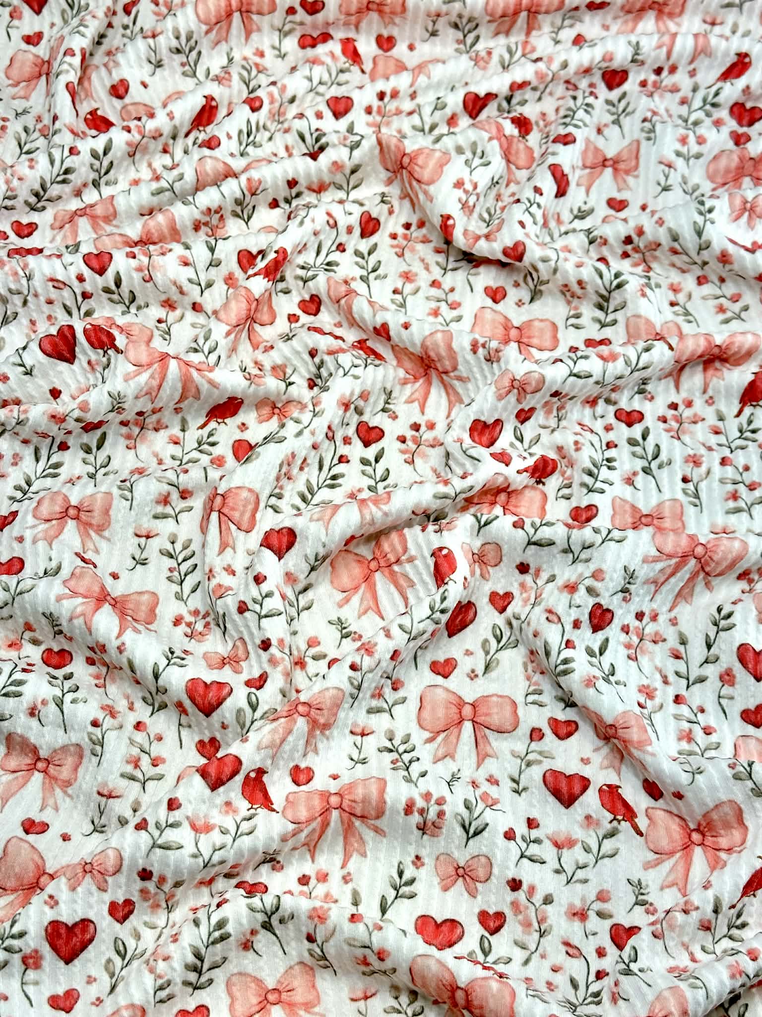 (URBAN RIB) HEARTS, BOWS, FLOWERS, AND RED BIRDS ON OFF WHITE