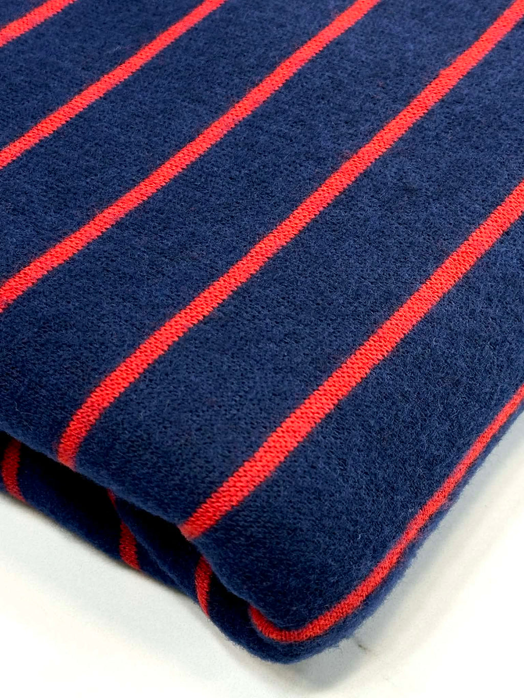 (SWEATER KNIT) RED ON NAVY (2)