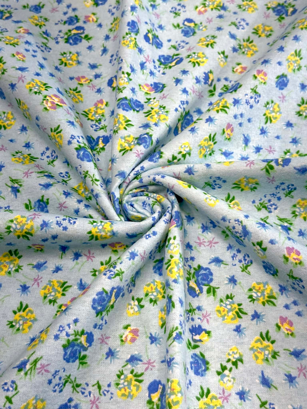 (FLANNEL COTTON) FLORAL PATTERN ON LIGHT BLUE
