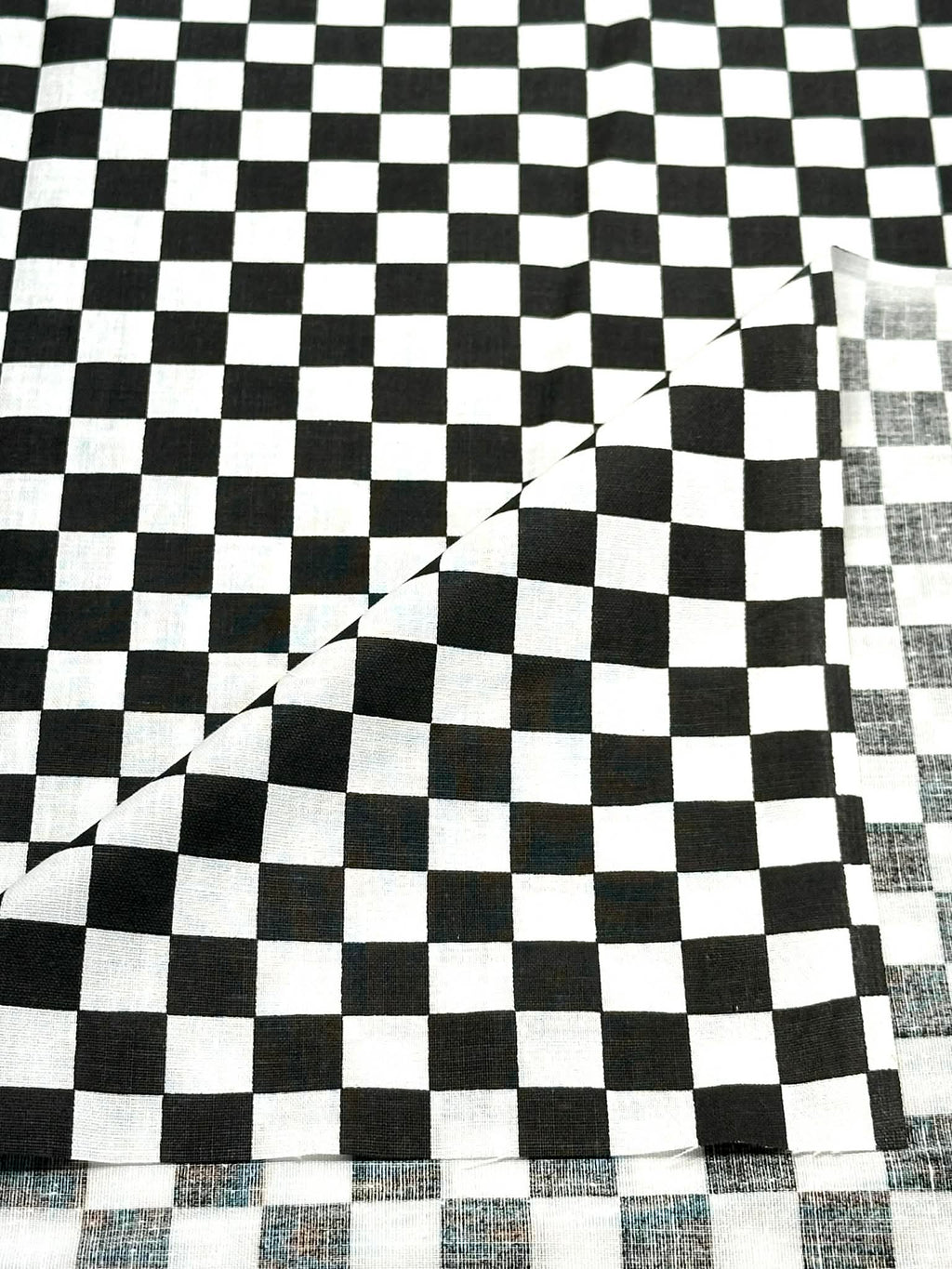 (COTTON) TINY OFF WHITE AND BLACK CHECKERED