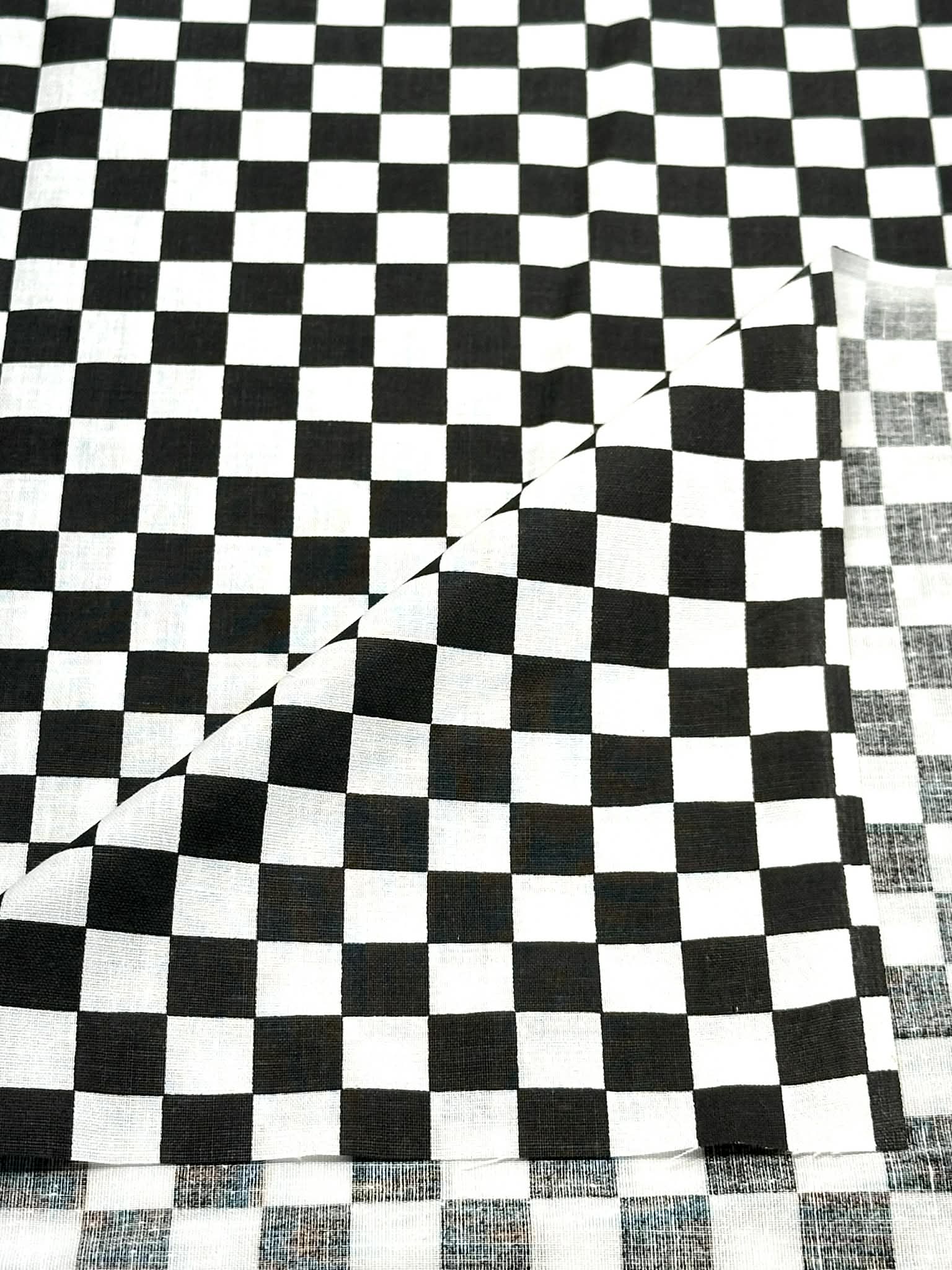(COTTON) TINY OFF WHITE AND BLACK CHECKERED