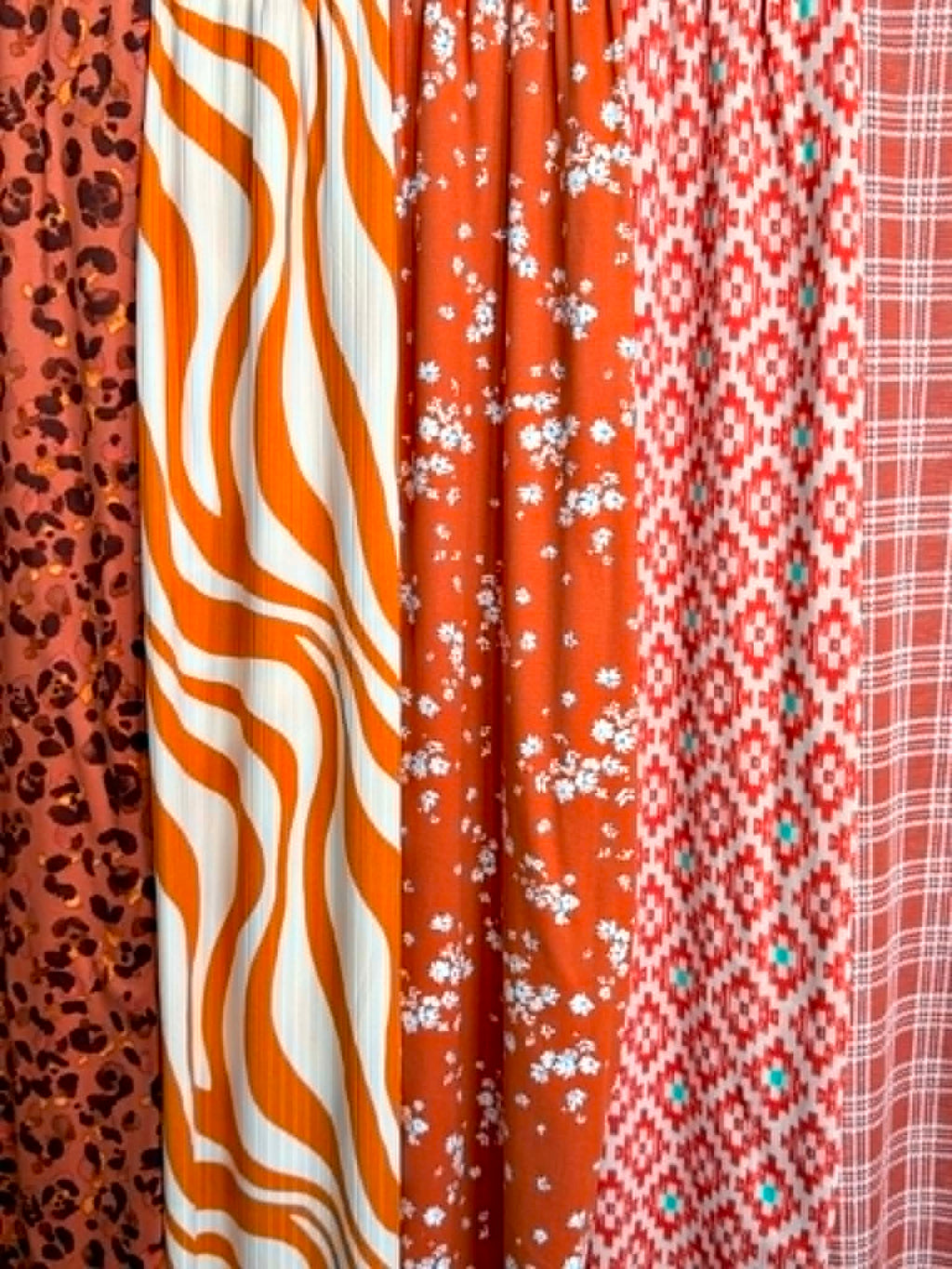(WIDE YUMMY RIB) SUNSET RUST ZEBRA ON CREAM