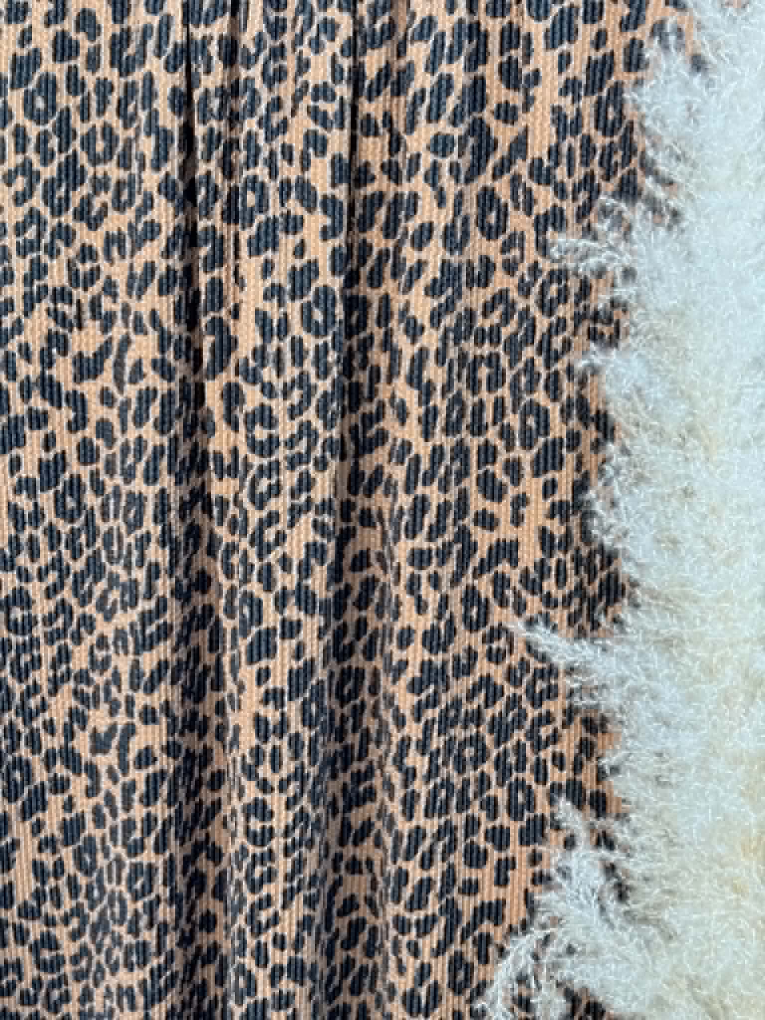 (URBAN RIB) BLACK LEOPARD ON CAMEL