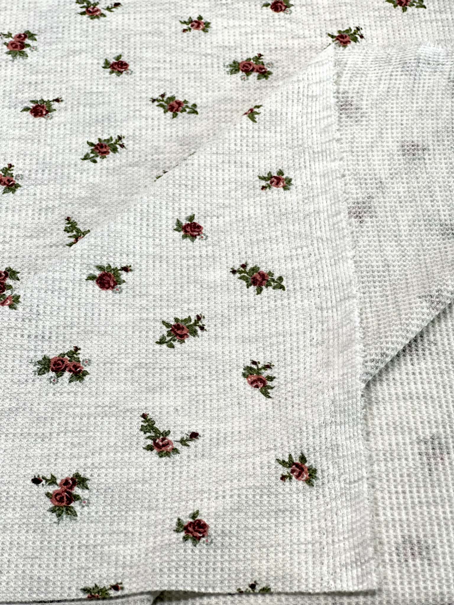 (THERMAL) TINY VINTAGE ROSES ON SOFT GRAY (3)