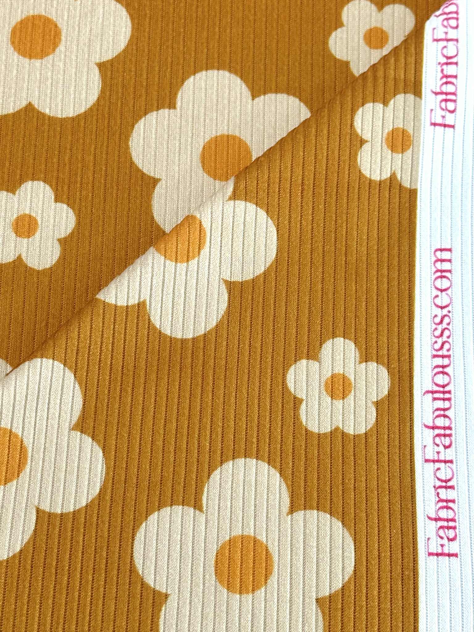 (4X2 RIB) CREAM DAISIES ON MUSTARD