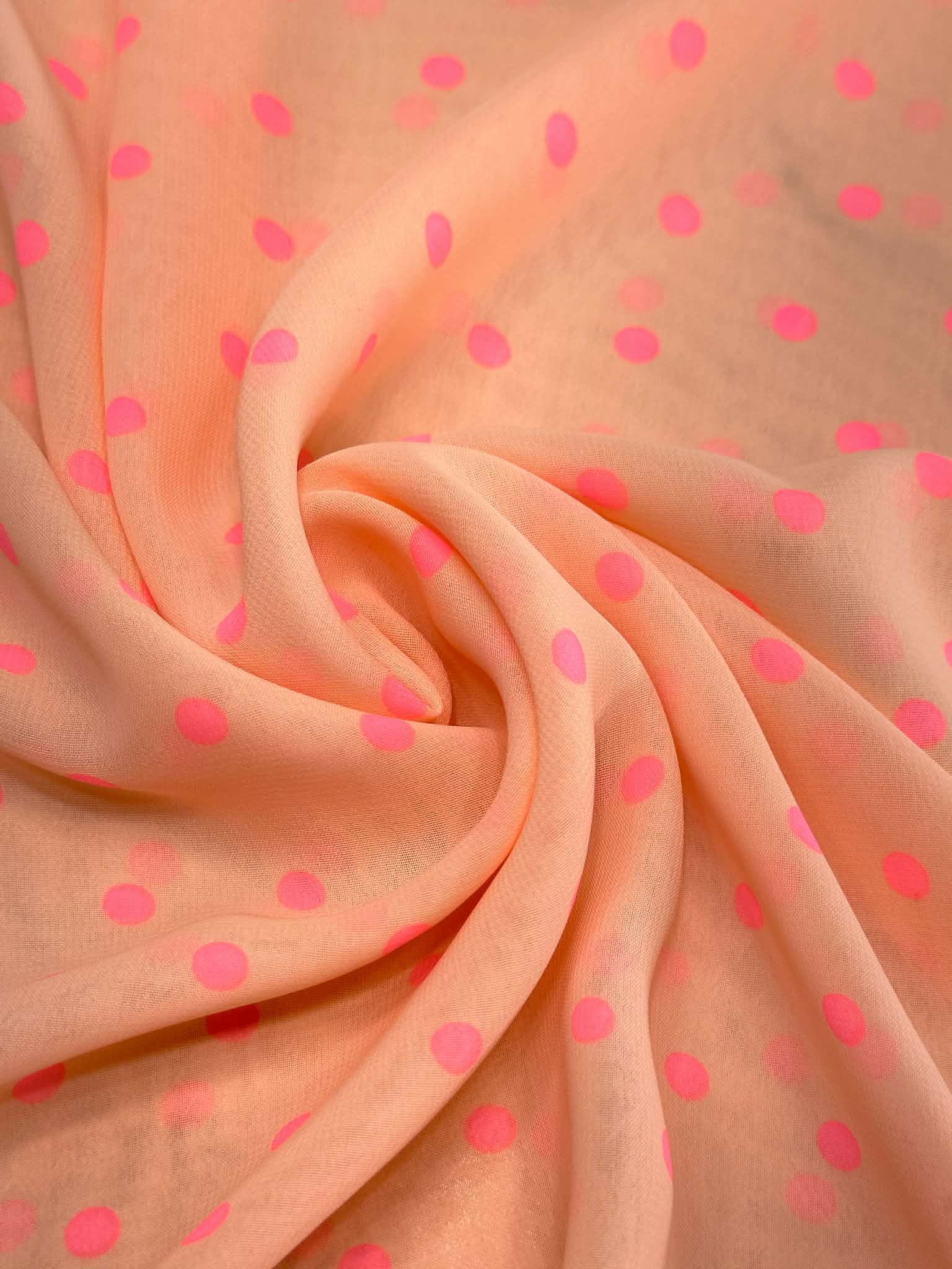 (WOVEN) HOT PINK POLKA DOTS ON LIGHT BLUSH