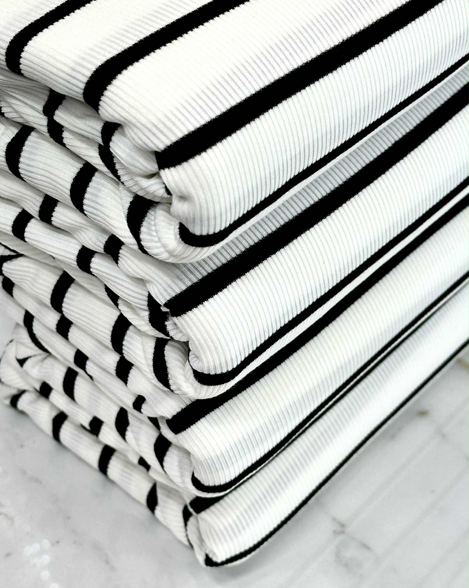 (2X2 YUMMY RIB) BLACK STRIPES ON OFF WHITE (2)