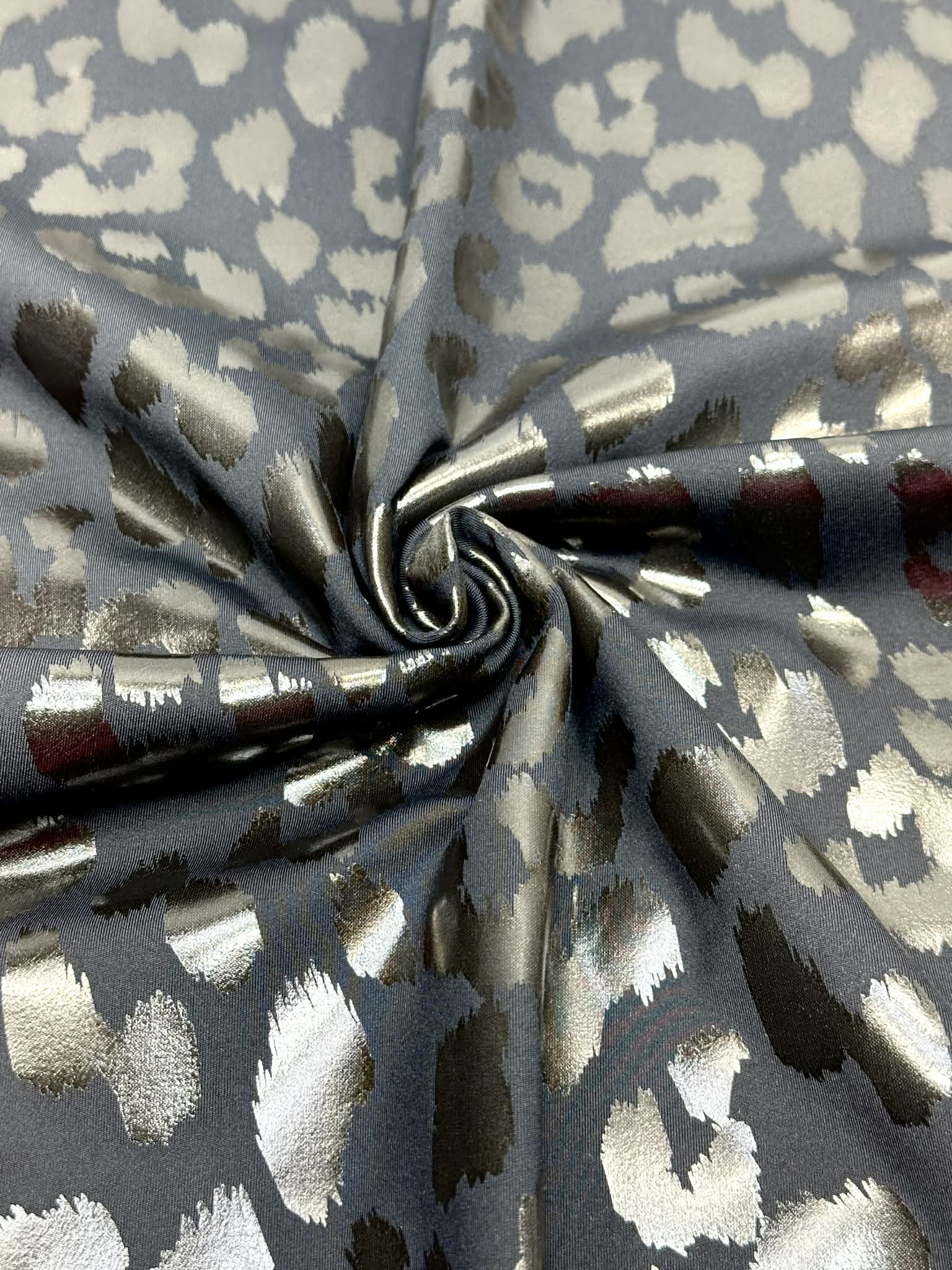 (PLEATHER) CHEETAH PRINT ON BLACK (2)