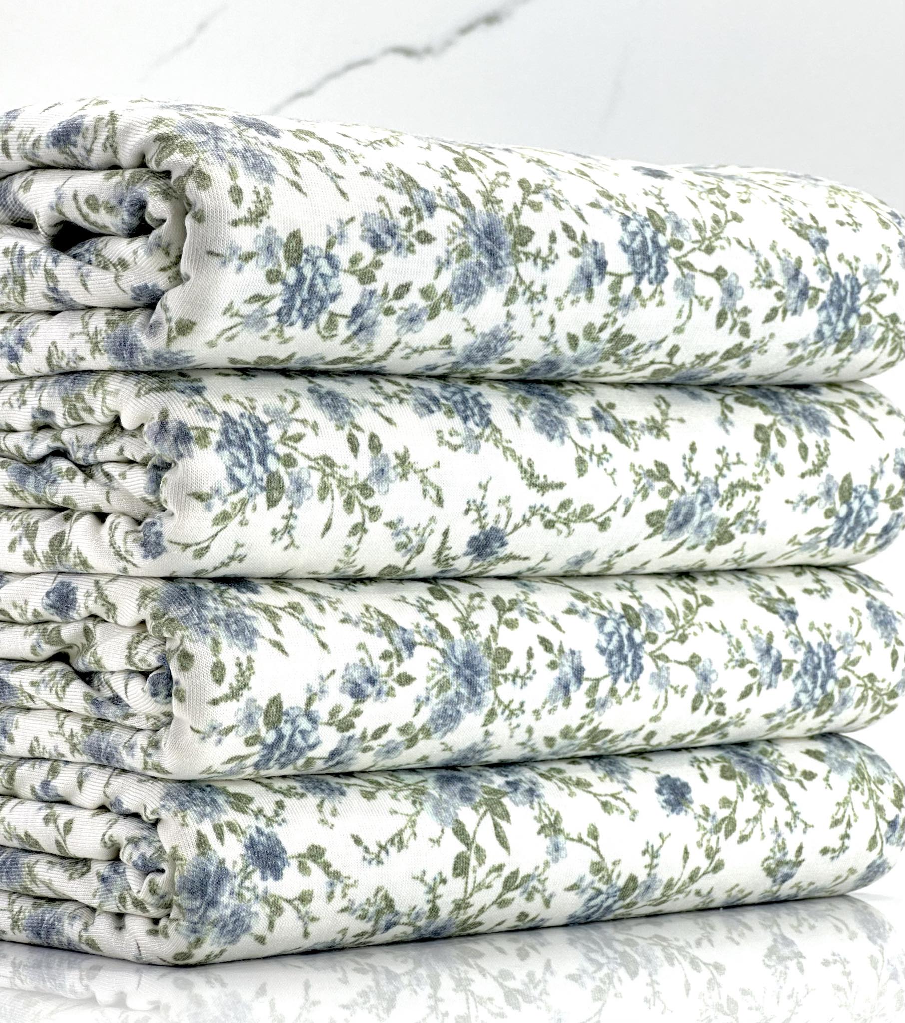 (RAYON MODAL) SMALL VINTAGE BLUE FLORAL ON OFF WHITE