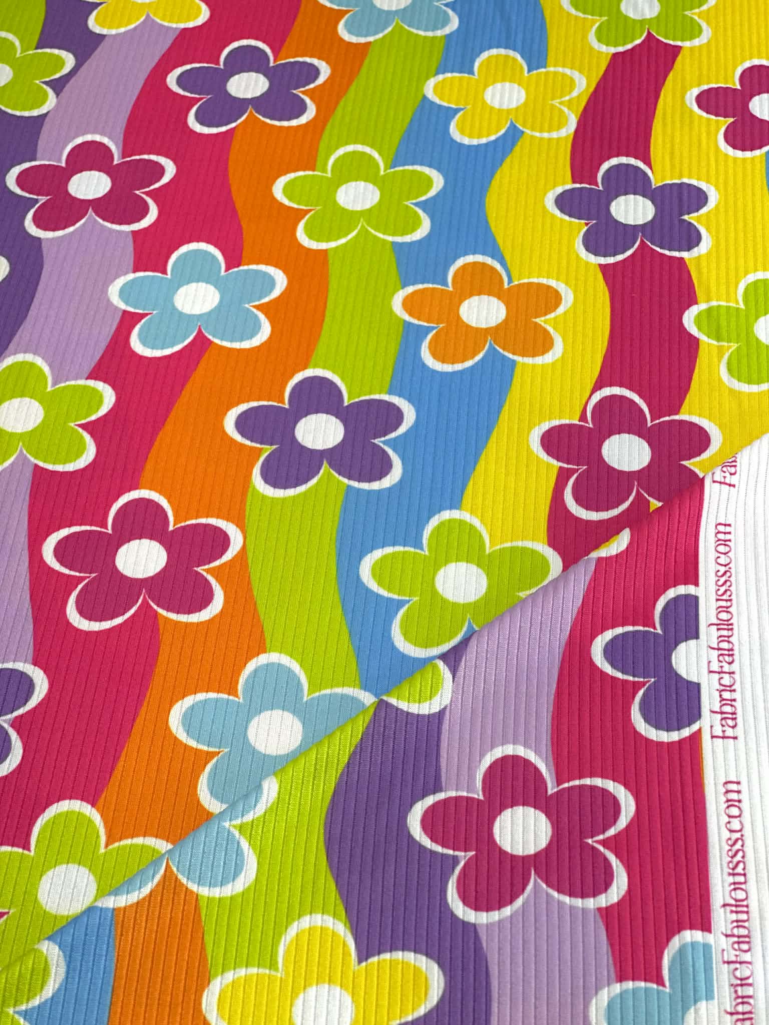 (4X2 YUMMY RIB) BRIGHT COLORFUL FLOWERS ON COLORFUL WAVE