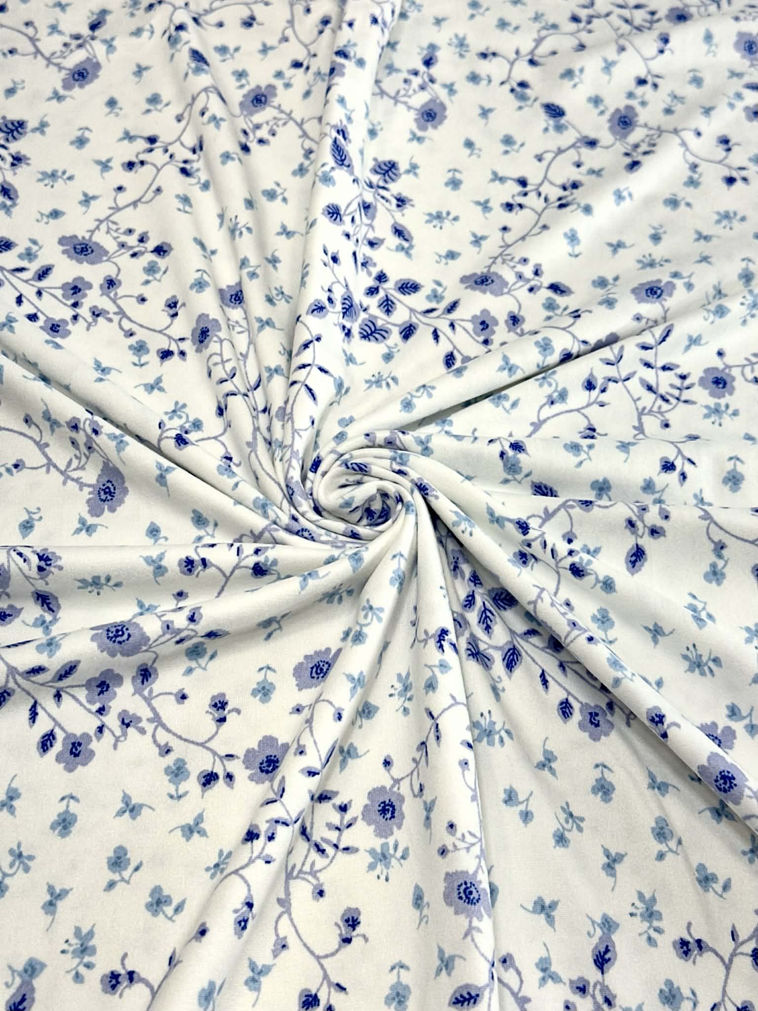 (DBP) BLUE FLORAL ON OFF WHITE(1)