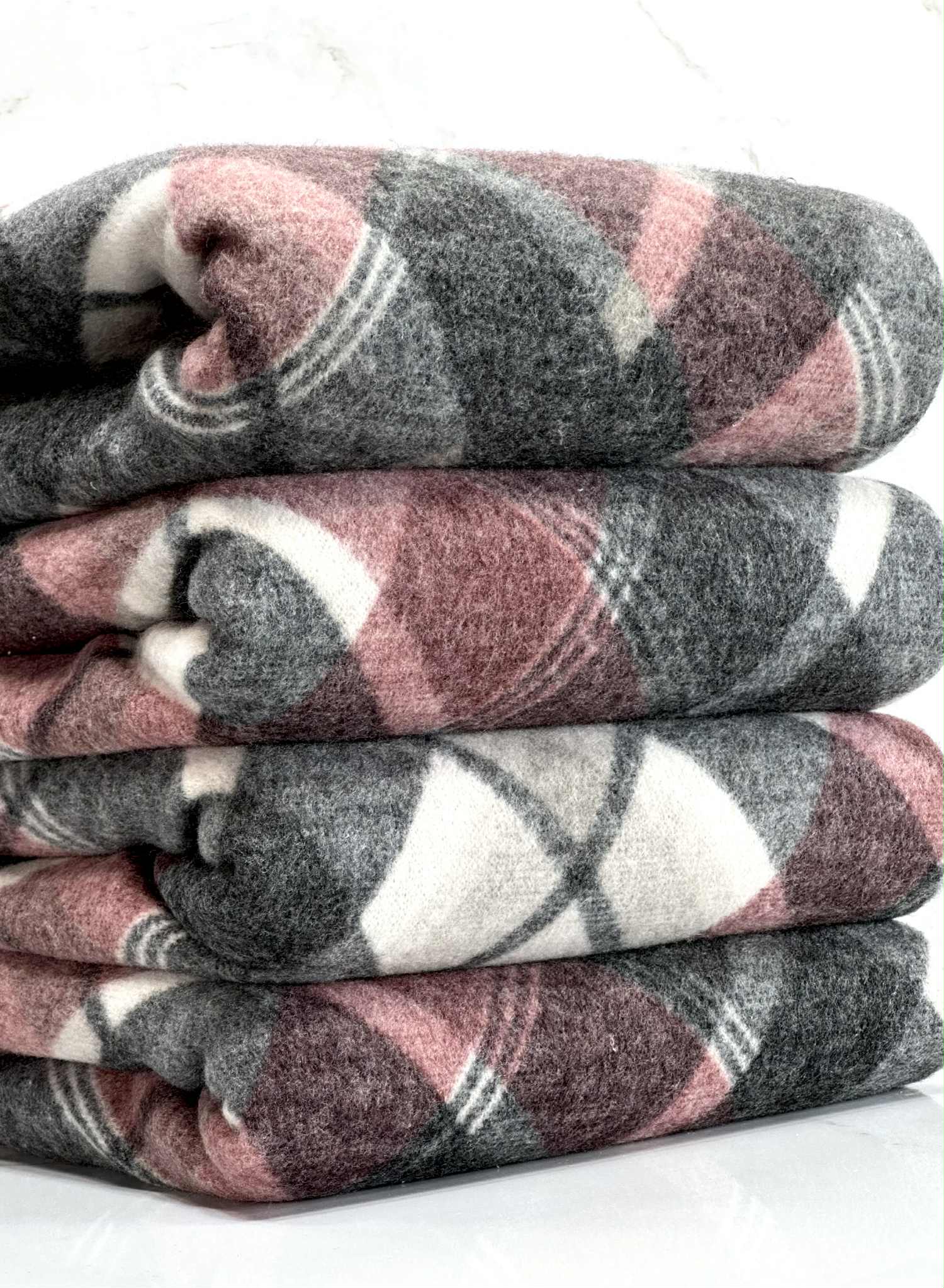 (BRUSHED SWEATER KNIT) BURGUNDY DIAGONAL PLAID