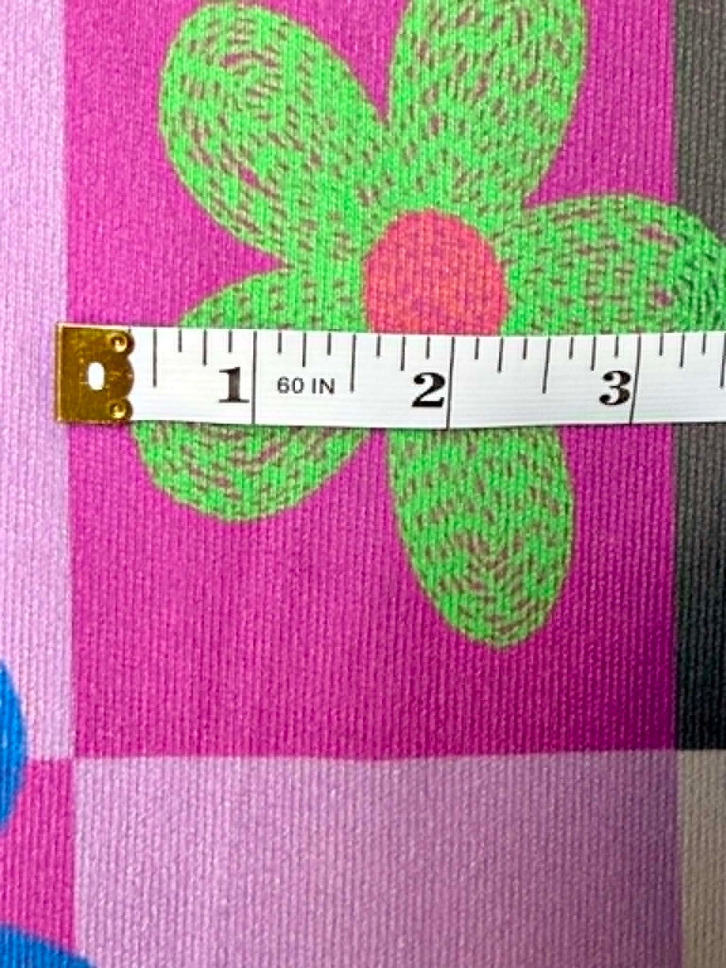 (SWEATER KINT/OAKLEY) FLOWERS ON PURPLE AND GRAY LARGE CHECKERED