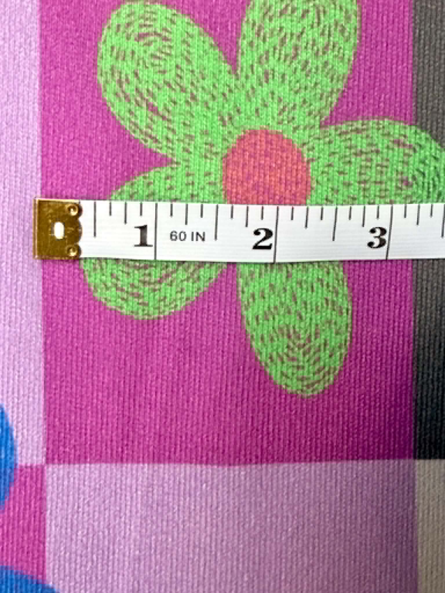 (SWEATER KINT/OAKLEY) FLOWERS ON PURPLE AND GRAY LARGE CHECKERED