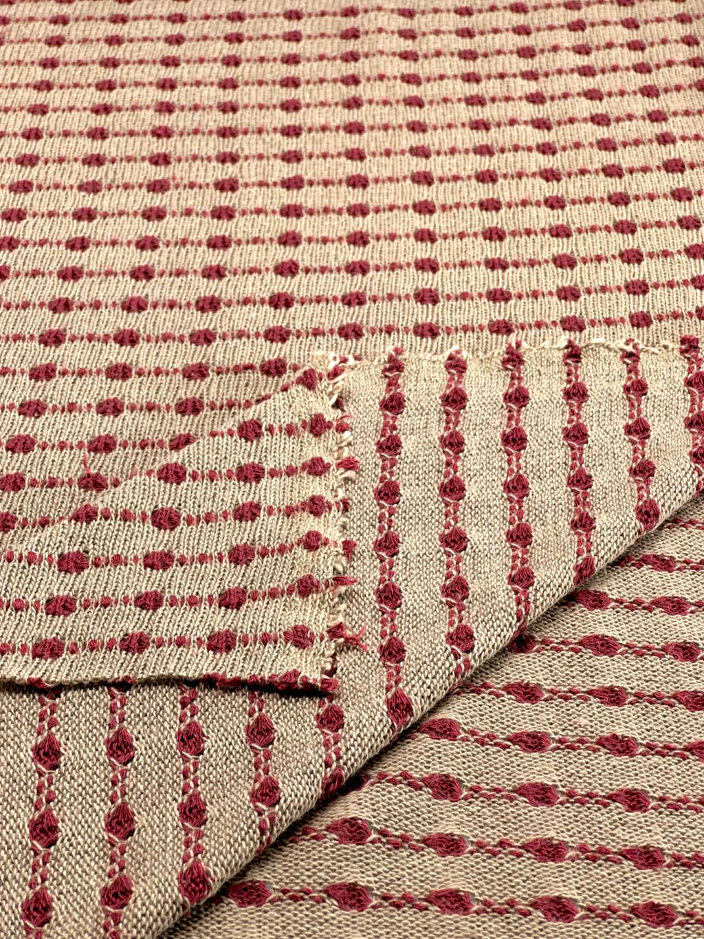 (SWEATER KNIT) RED STRIPE PATTERN ON SOFT BROWN (2)