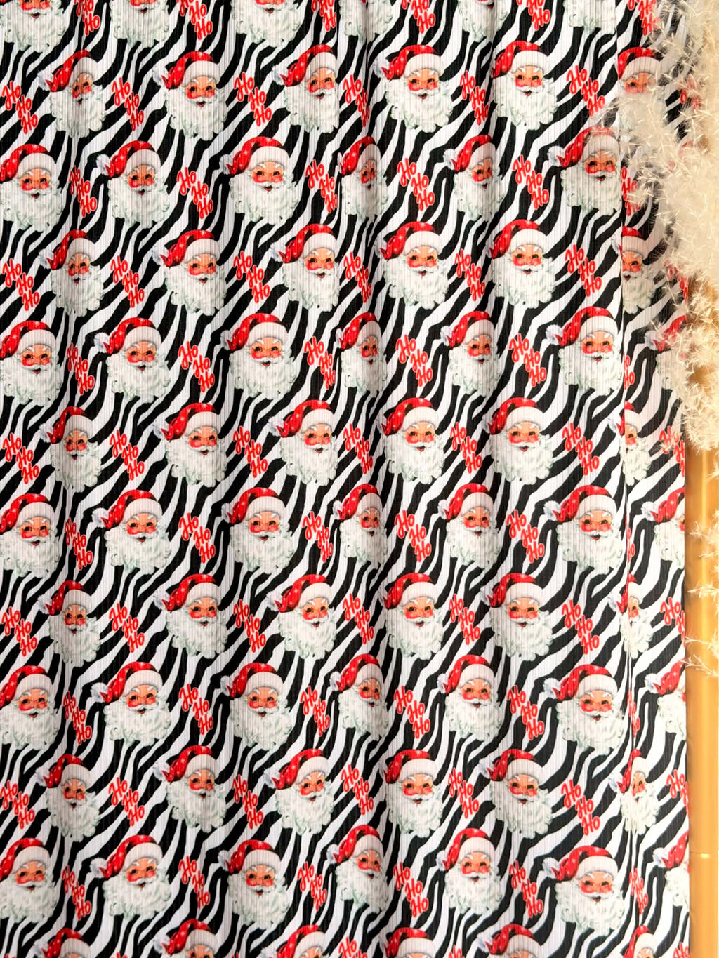 (4X2 YUMMY RIB) SMALL RED SANTA ON ZEBRA PRINT