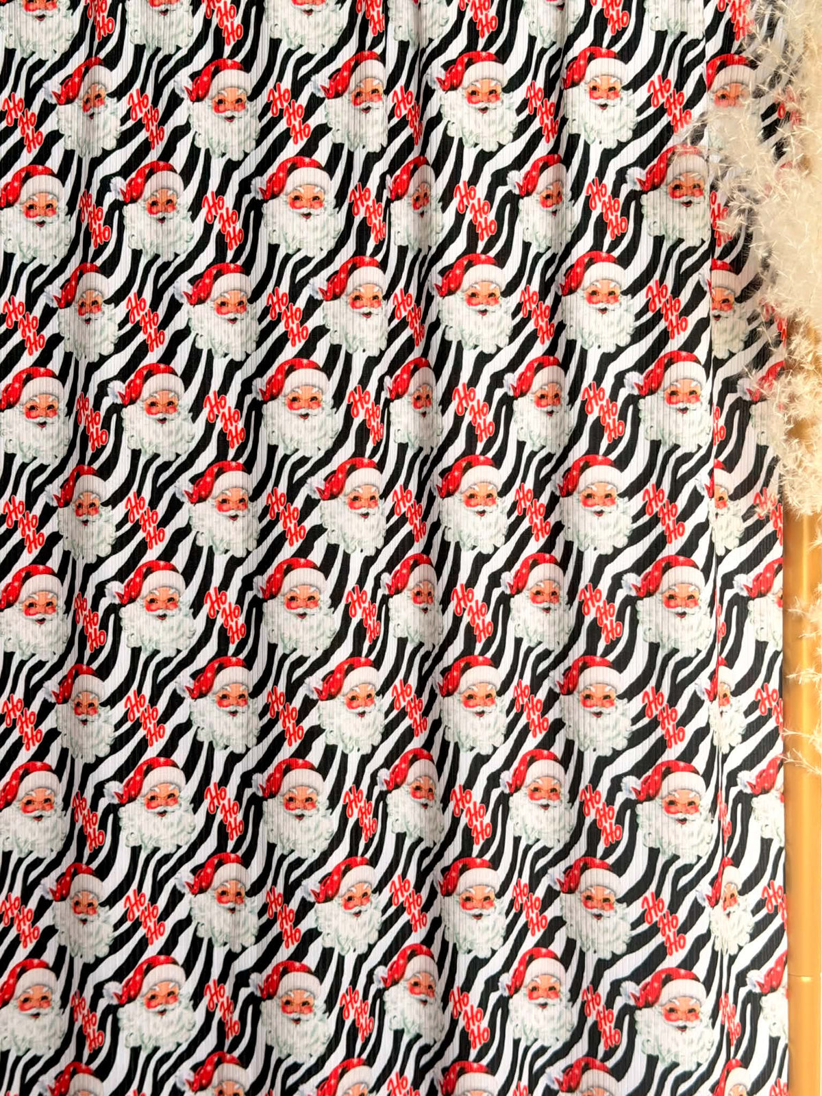 (4X2 YUMMY RIB) SMALL RED SANTA ON ZEBRA PRINT