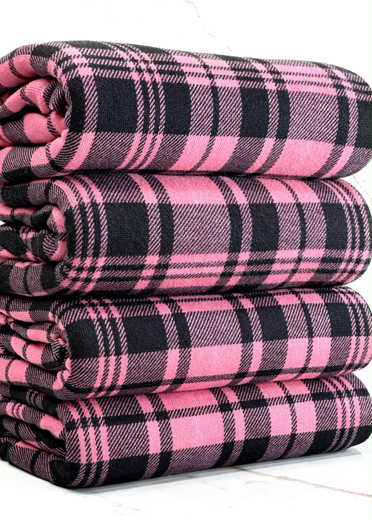 (OAKLEY) PINK AND BLACK PLAID
