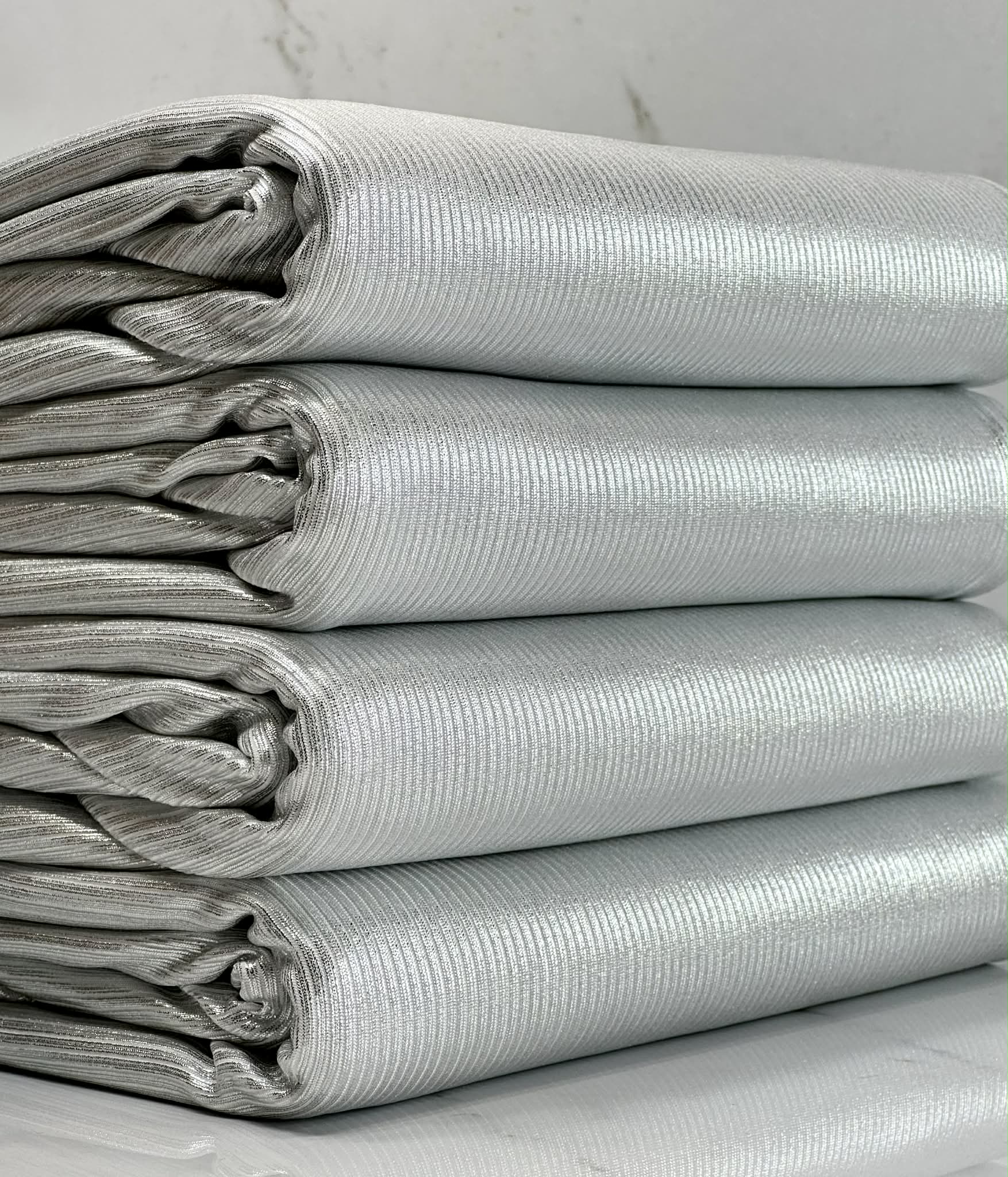 (2X2 RIB) SILVER FOIL ON OFF WHITE