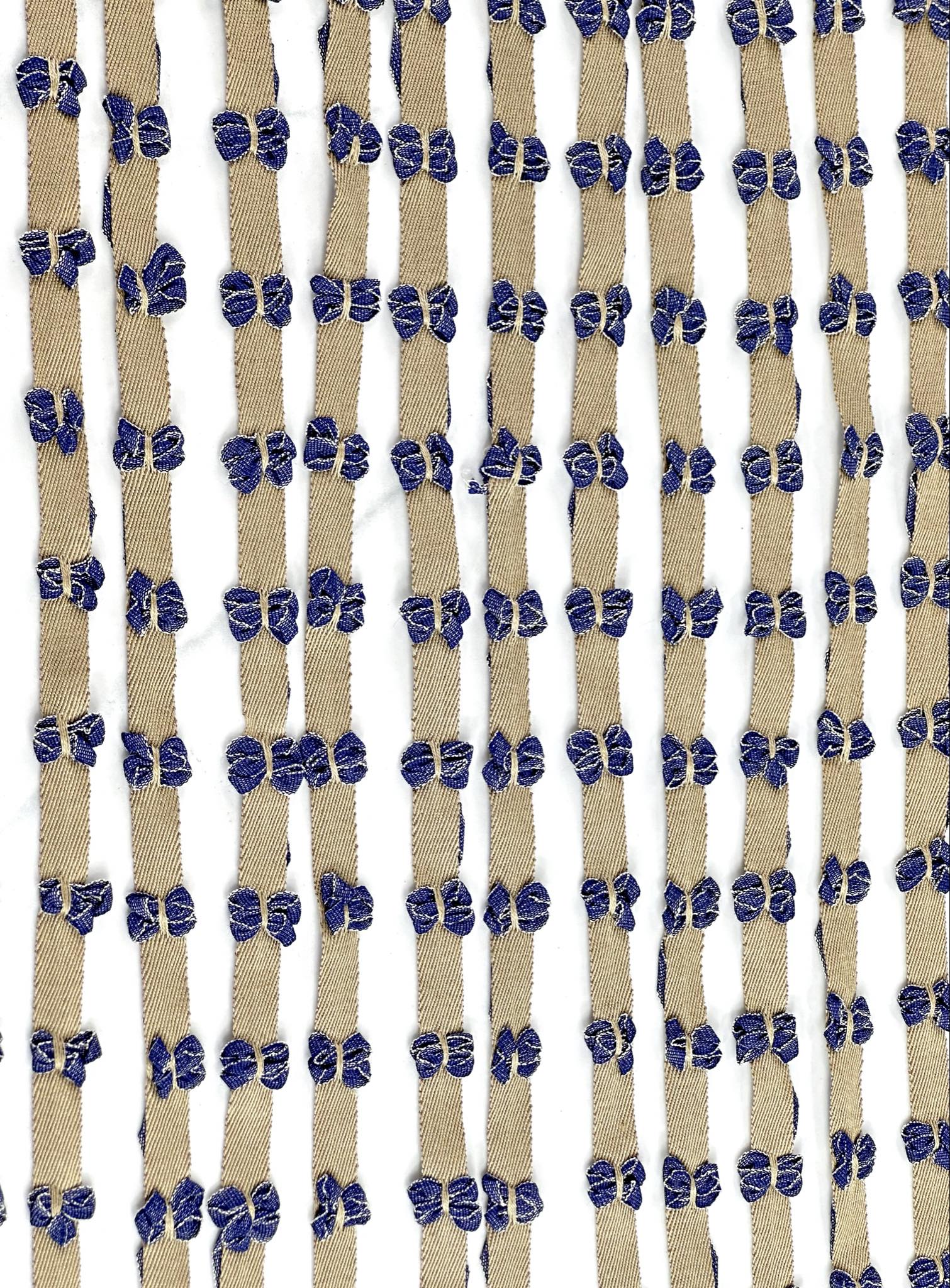 (TRIM) DENIM BOWS ON KHAKI STRIP