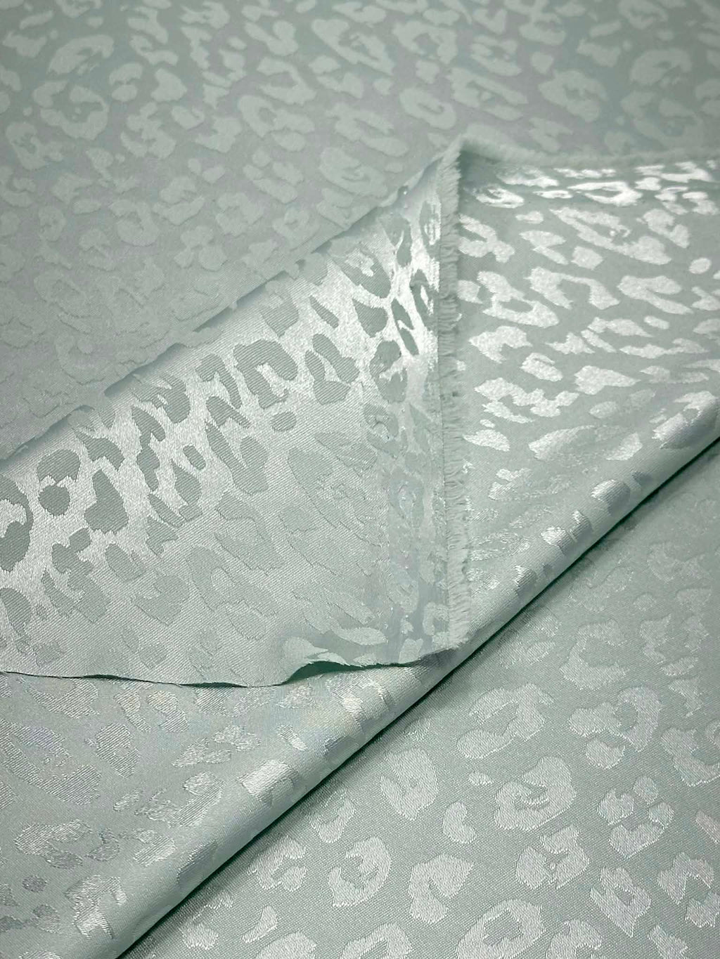 (SATIN) TINY CHEETAH ON MINT