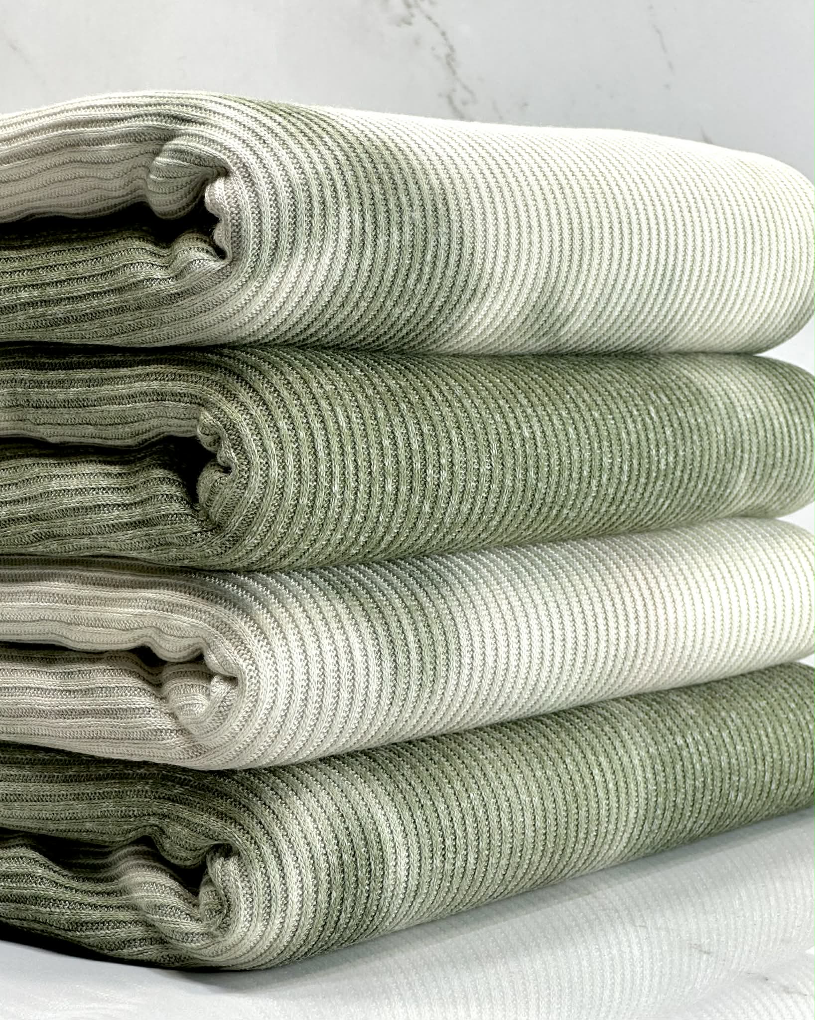 (CASHMERE RIB BRUSHED) OLIVE AND CREAM TIE DYE