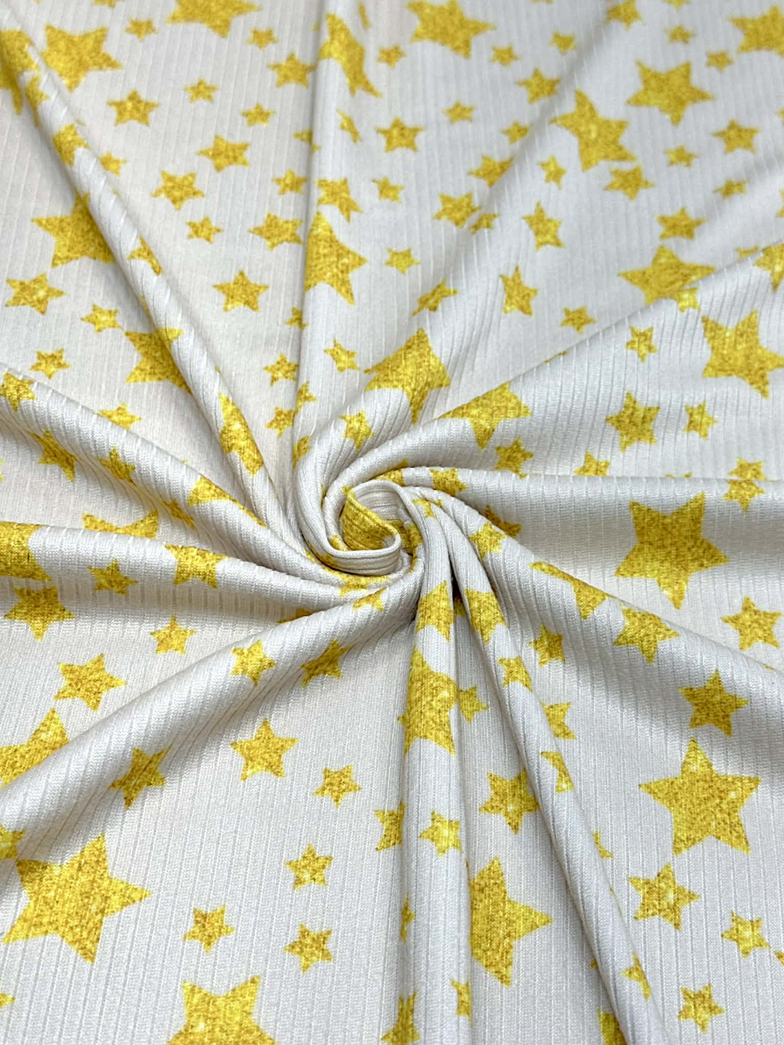 (4X2 YUMMY RIB) GOLD SHIMMER STARS ON CREAM