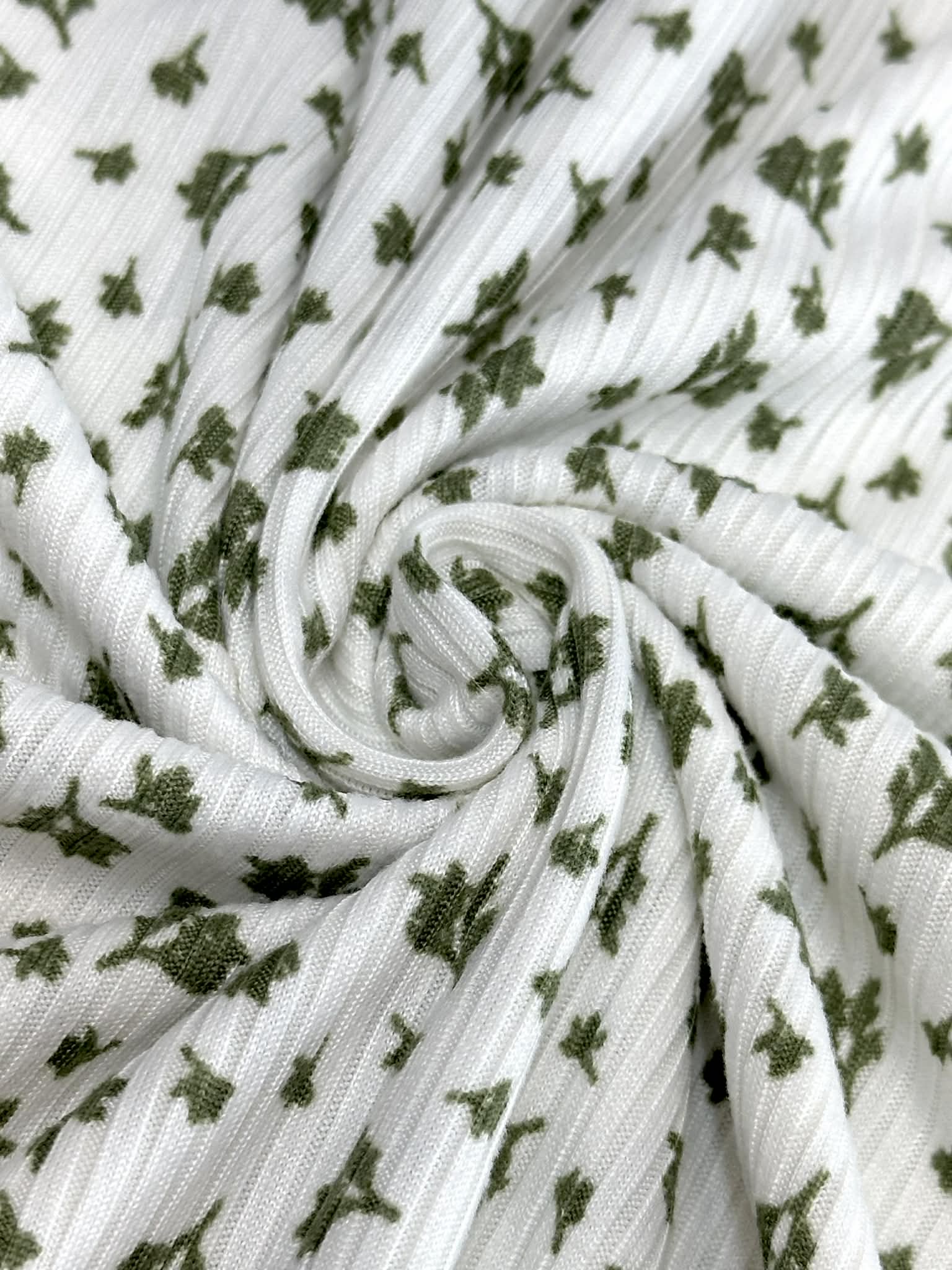 (4X2 YUMMY RIB) TINY OLIVE FLOWERS ON OFF WHITE