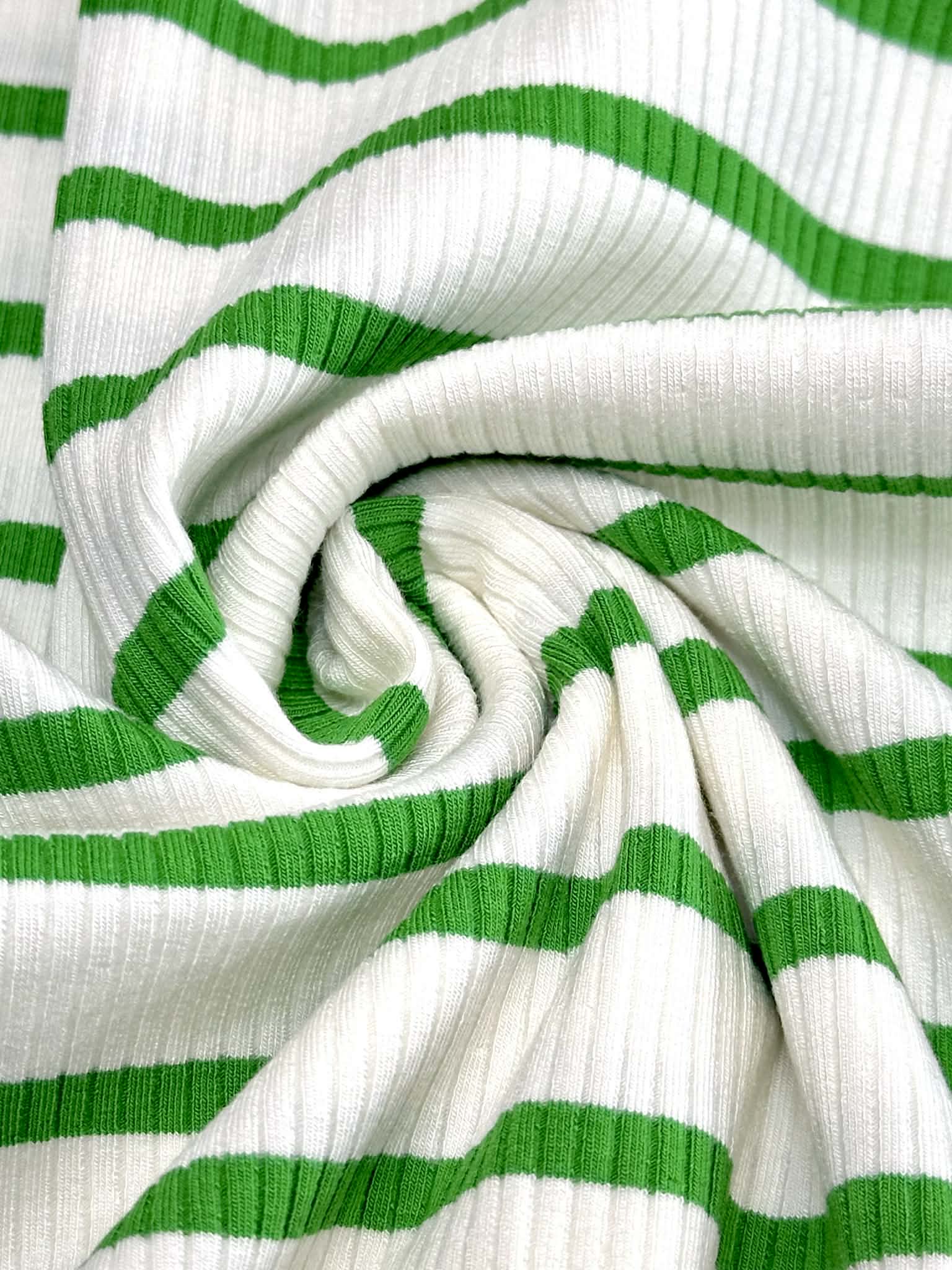 (RIB) GREEN STRIPES ON IVORY