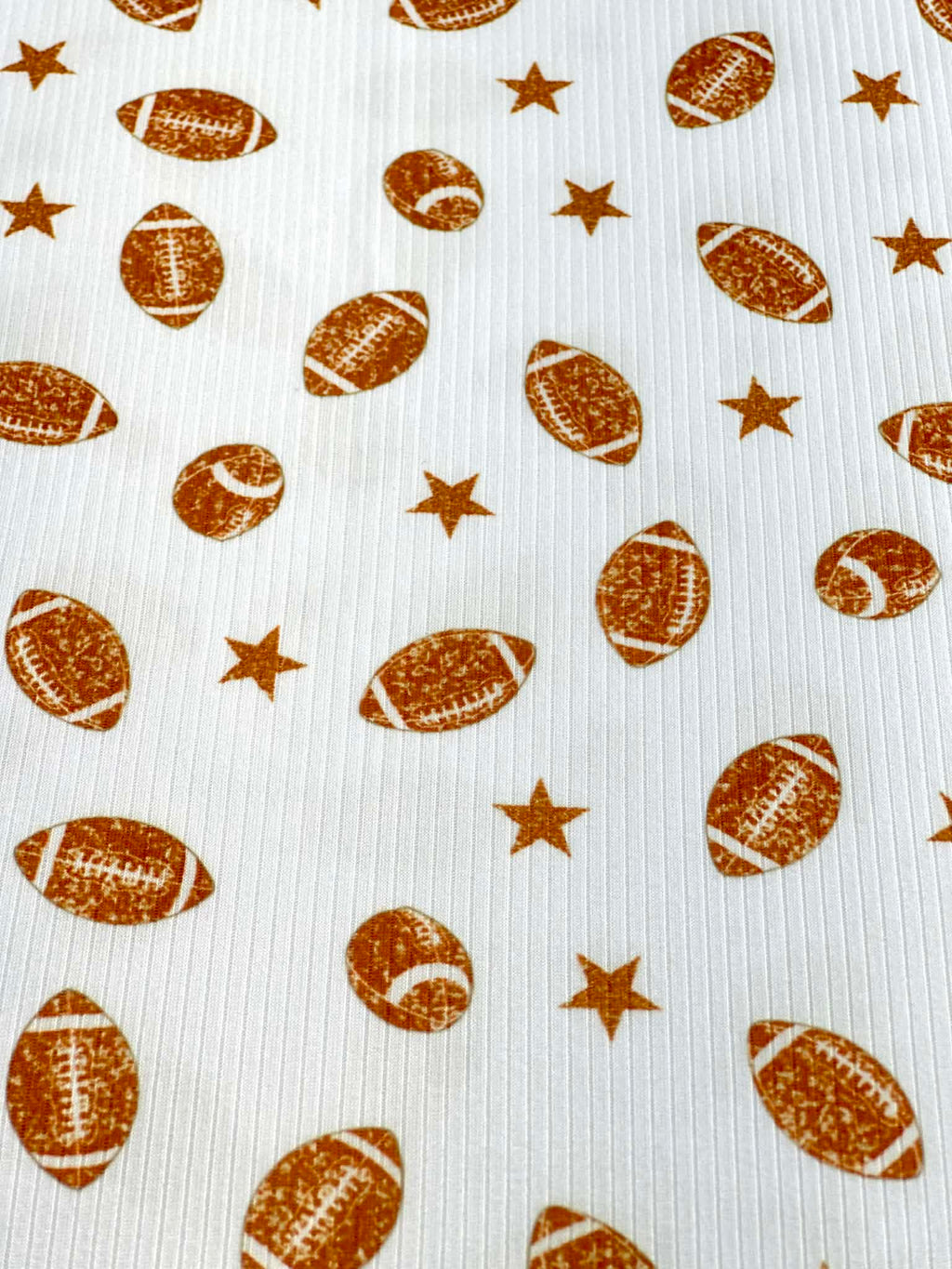 (4X2 YUMMY RIB) FOOTBALLS AND STARS ON OFF WHITE (3)