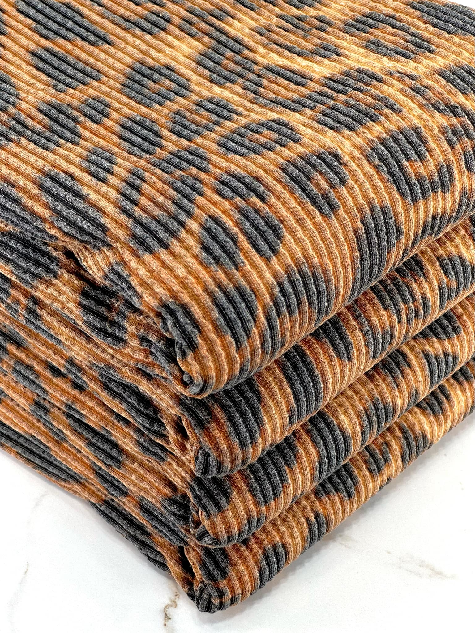 (URBAN RIB) BLACK AND BROWN CHEETAH