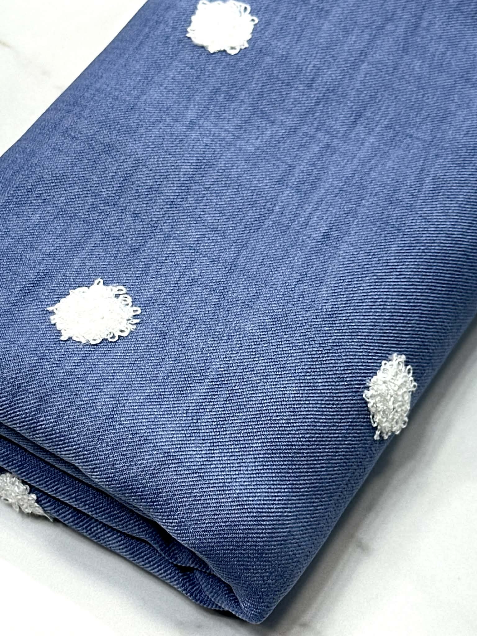 (WOVEN) 3D WHITE DOTS ON LIGHT INDIGO